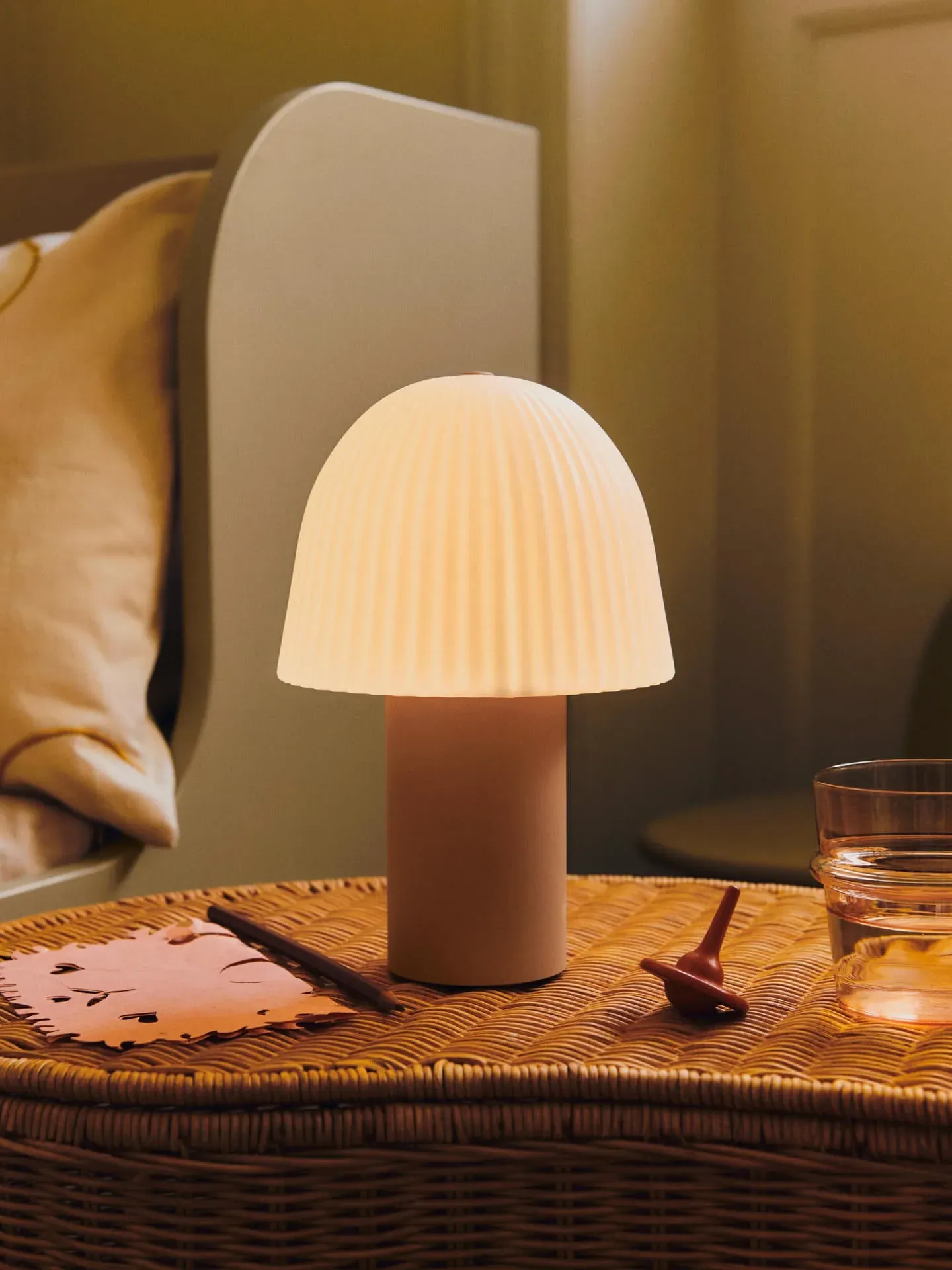 Frill Portable Lamp - Rose