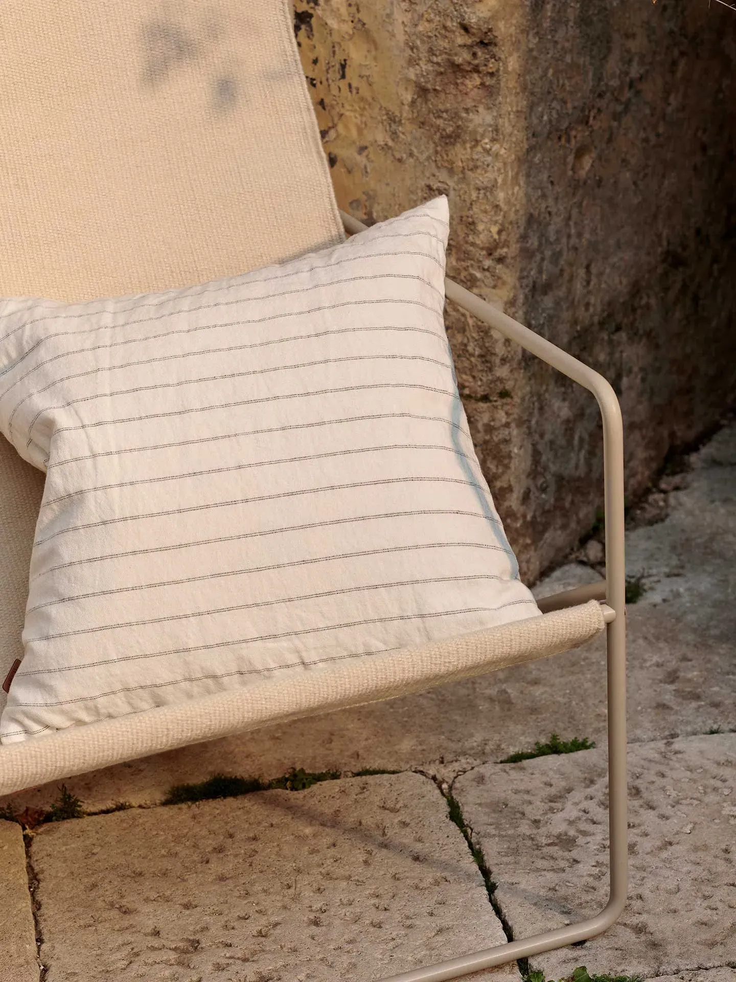 Grand Cushion - Off-white, Linen Cotton