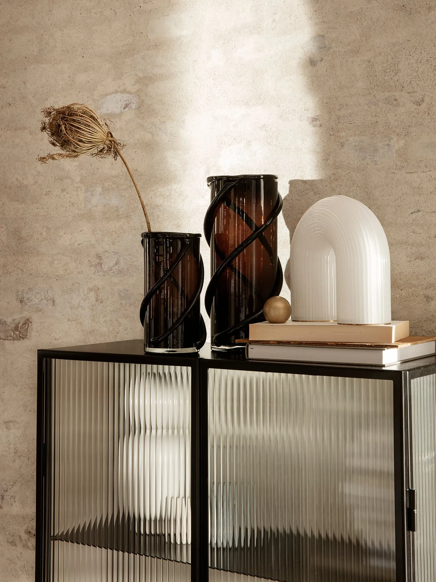 Haze Vitrine - Reeded Glass - Black