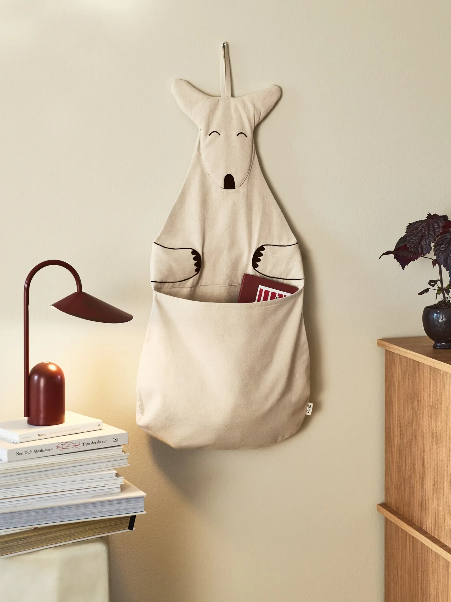 Kangaroo Wall Storage - Undyed
