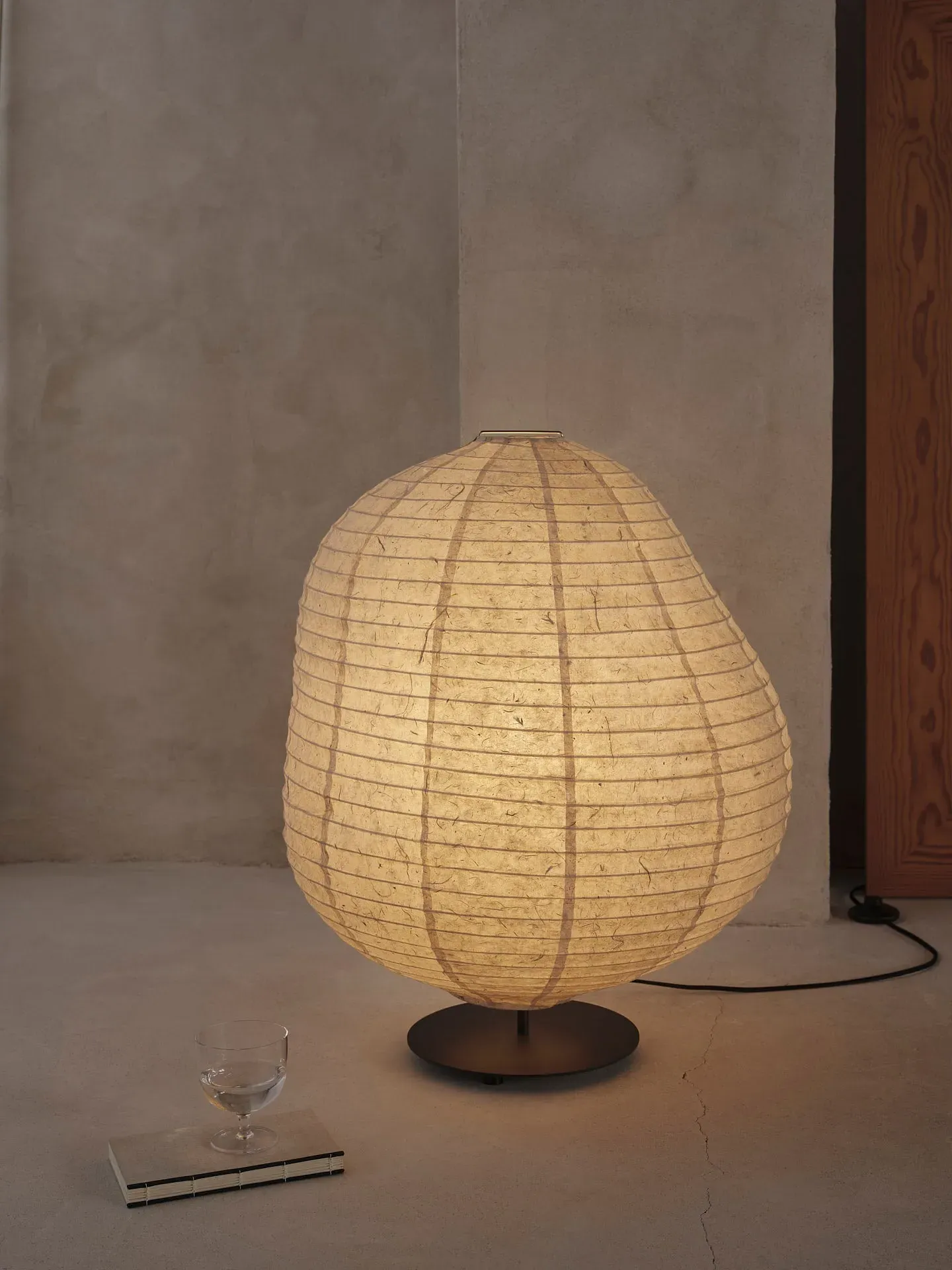 Kurbis Low Floor Lamp - Black, Washi Paper