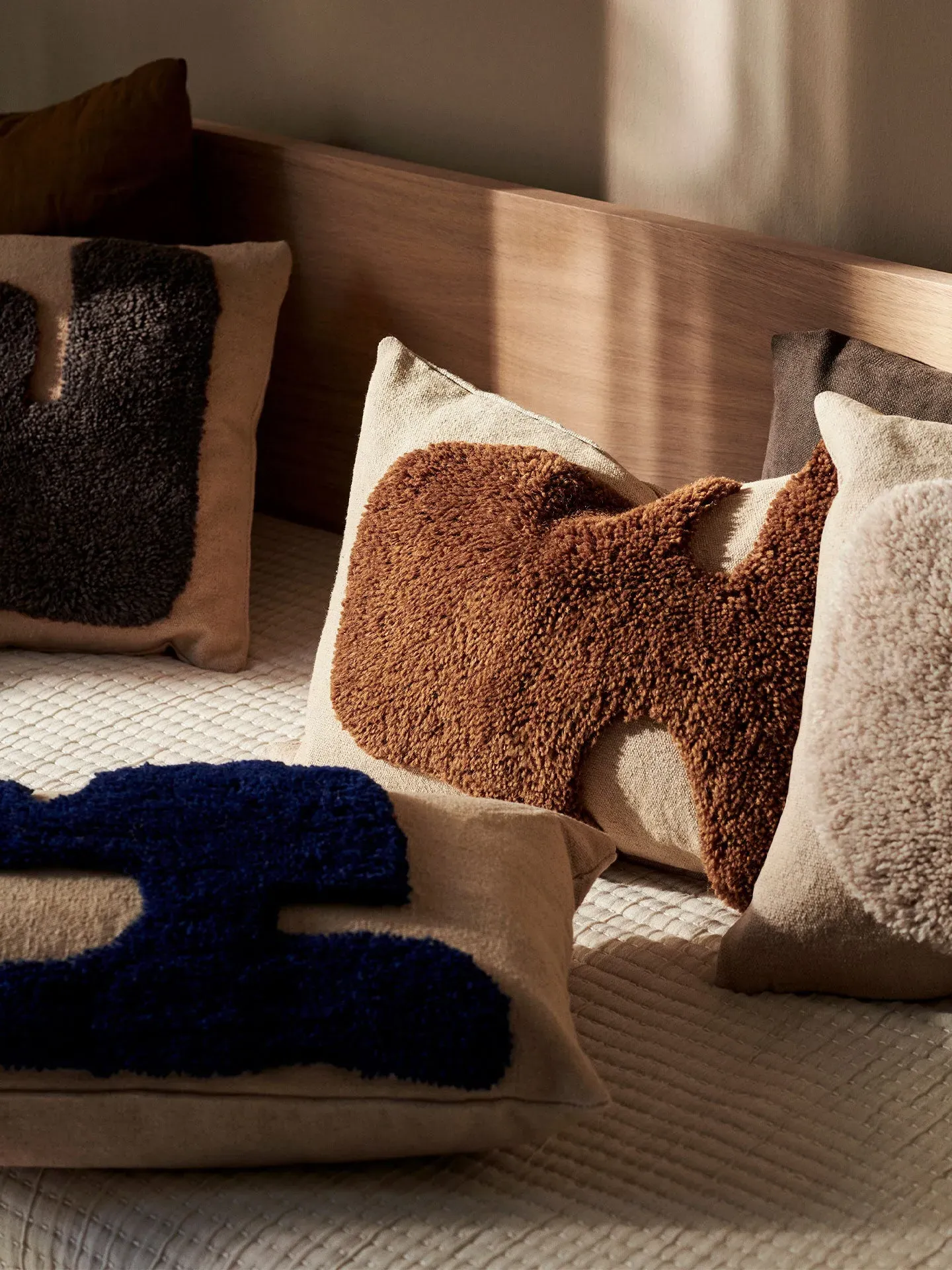 Lay Rectangular Cushion - Sand/Sugar Kelp, Cotton