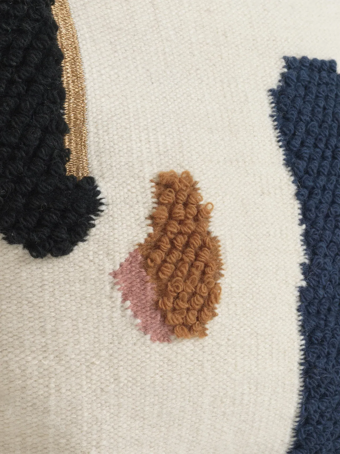 Loop Cushion - Mount