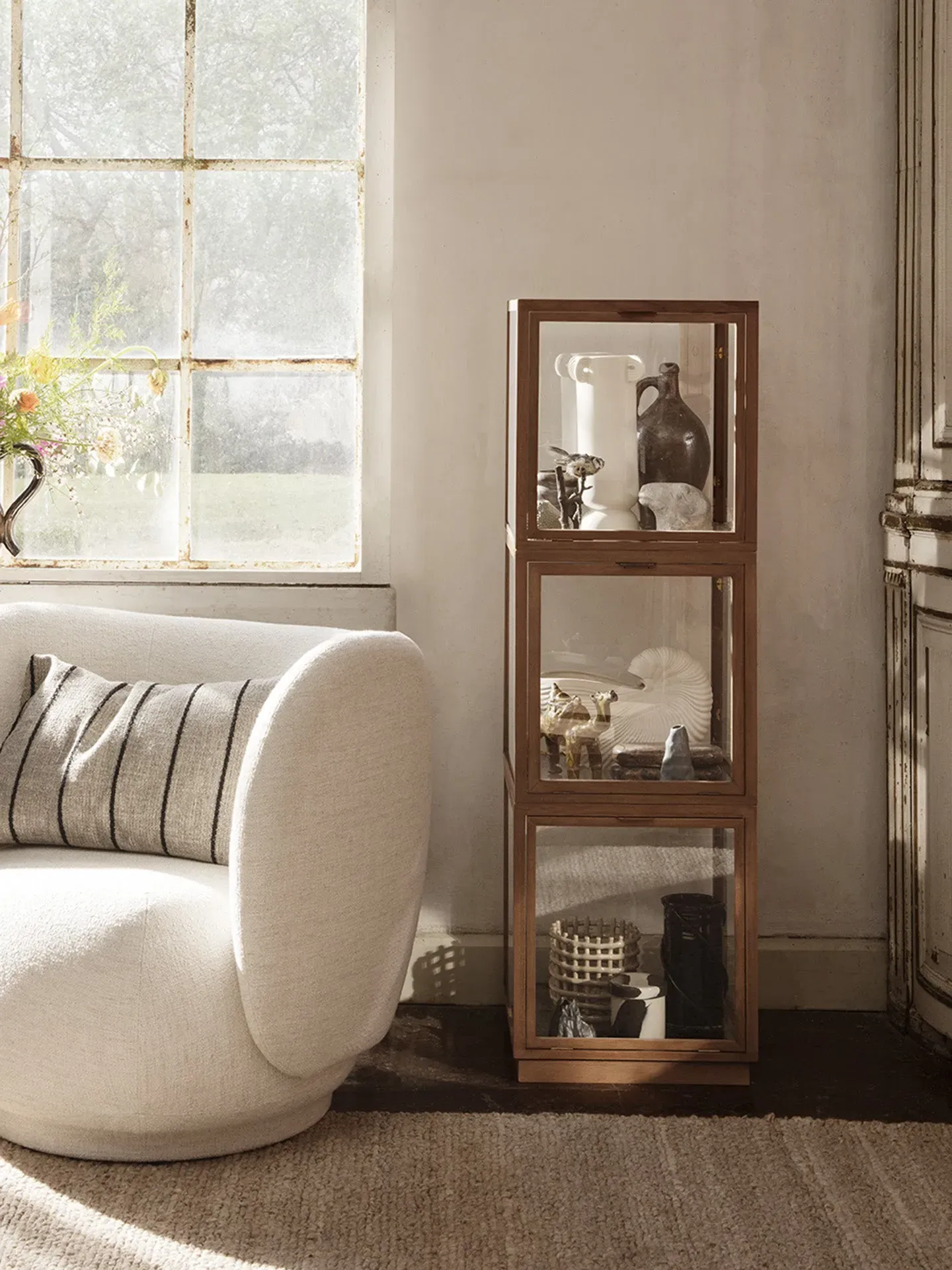 Miru Display Base - Dark Stained Oak