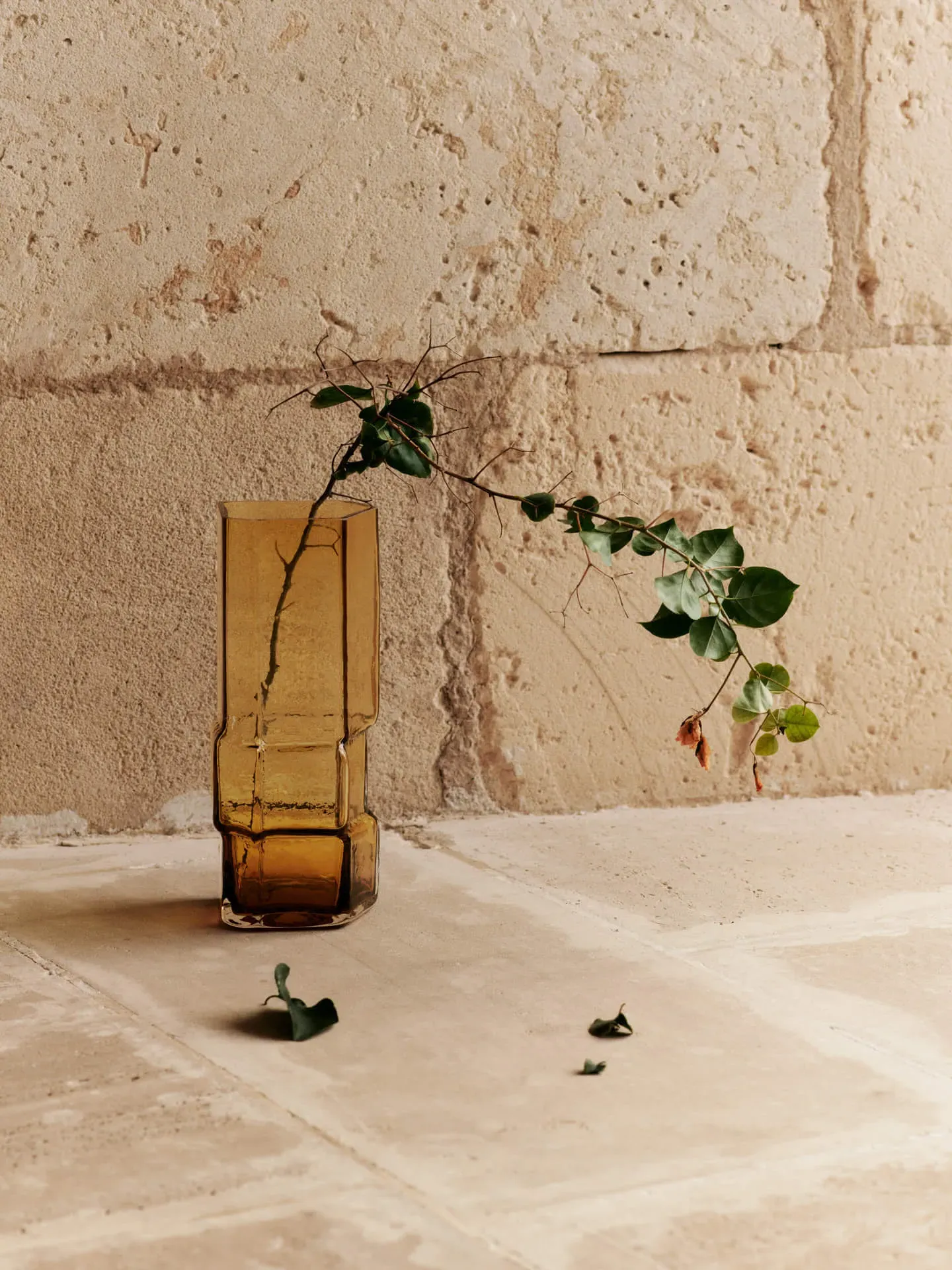 Muro Medium Vase - Amber, Recycled Glass