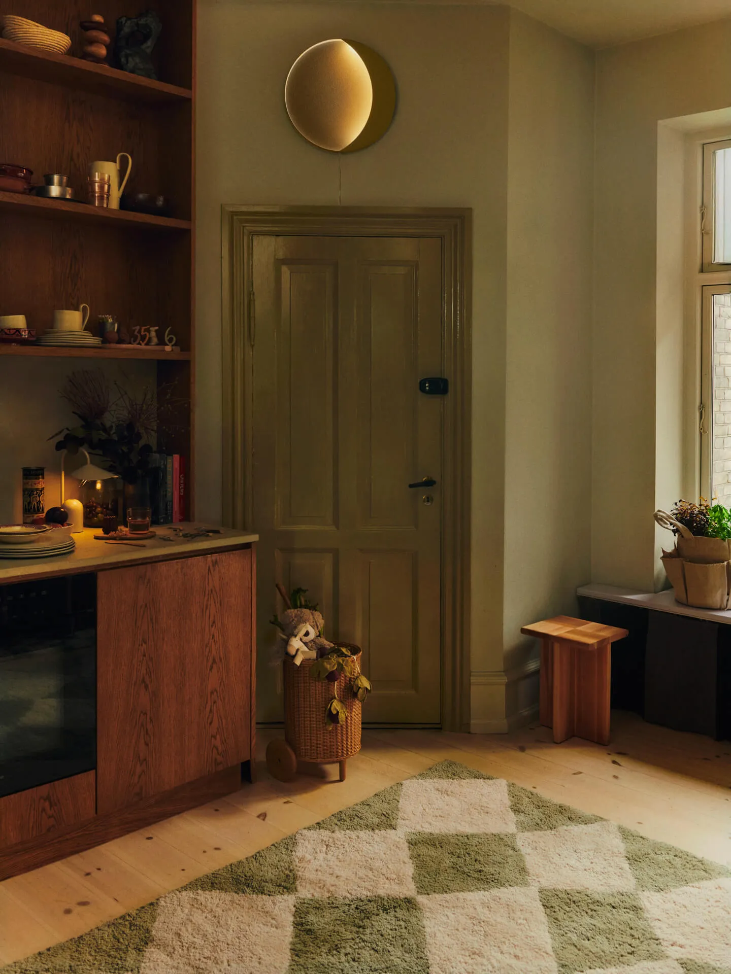 Neba Crescent Wall Lamp with Dimming - Tea Green