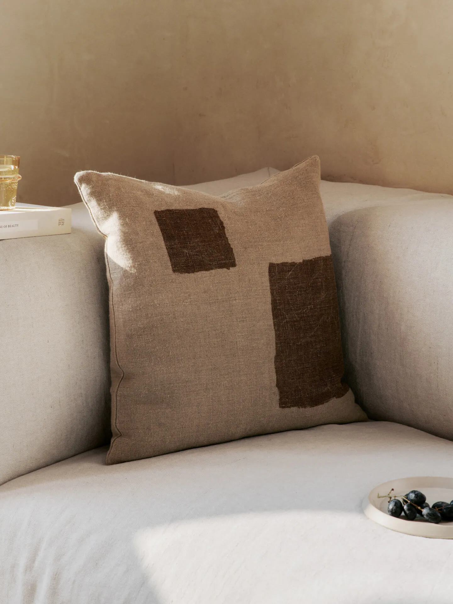 Oleo Cushion - Natural/Sugar Kelp, Linen