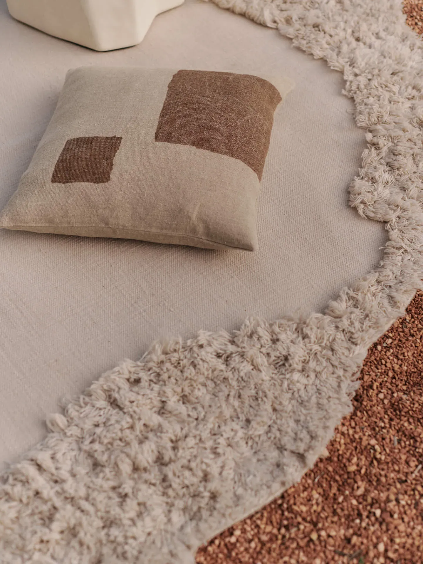 Oleo Cushion - Natural/Sugar Kelp, Linen