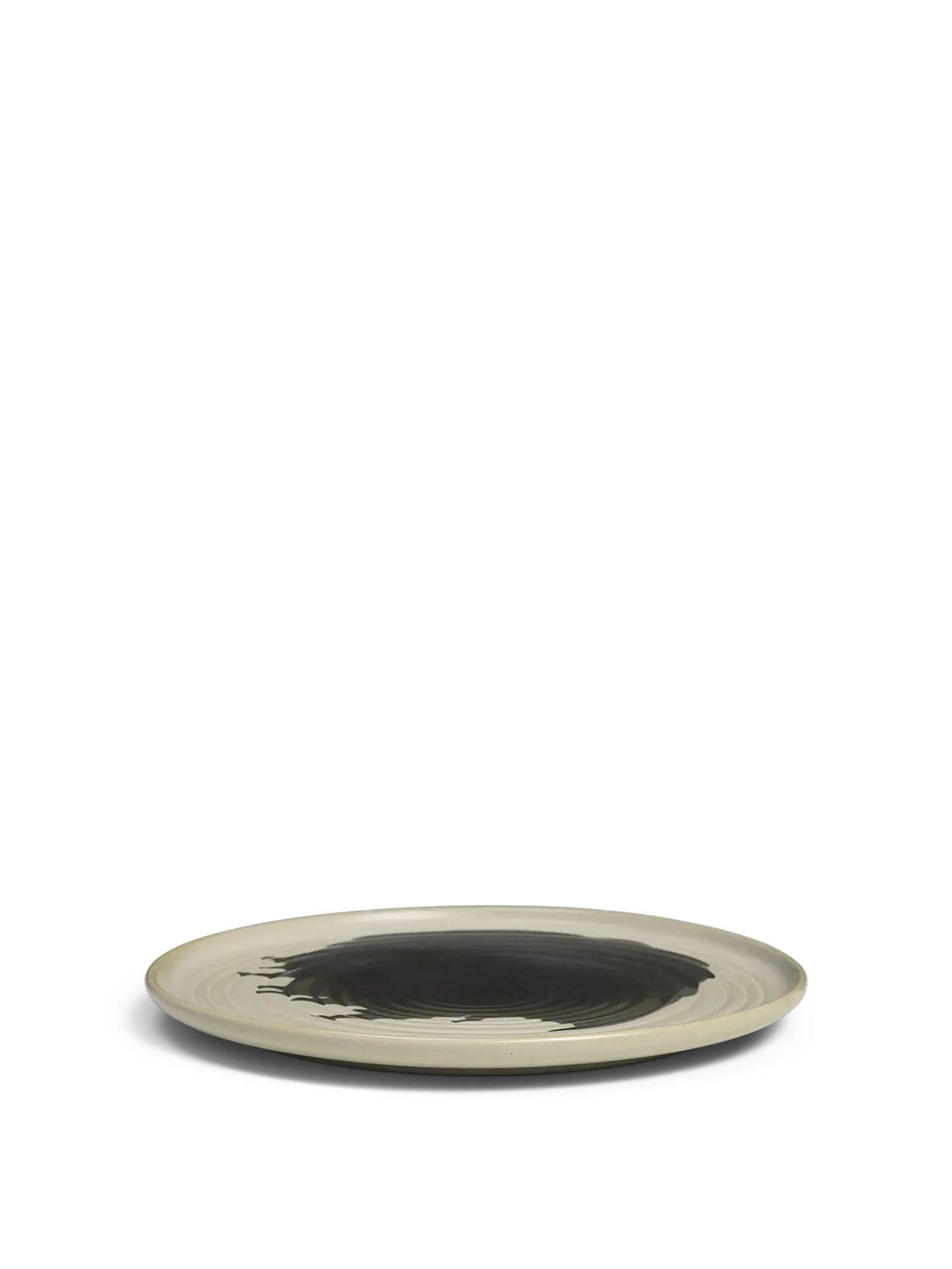 Omhu Medium Plate - Off-White, Charcoal