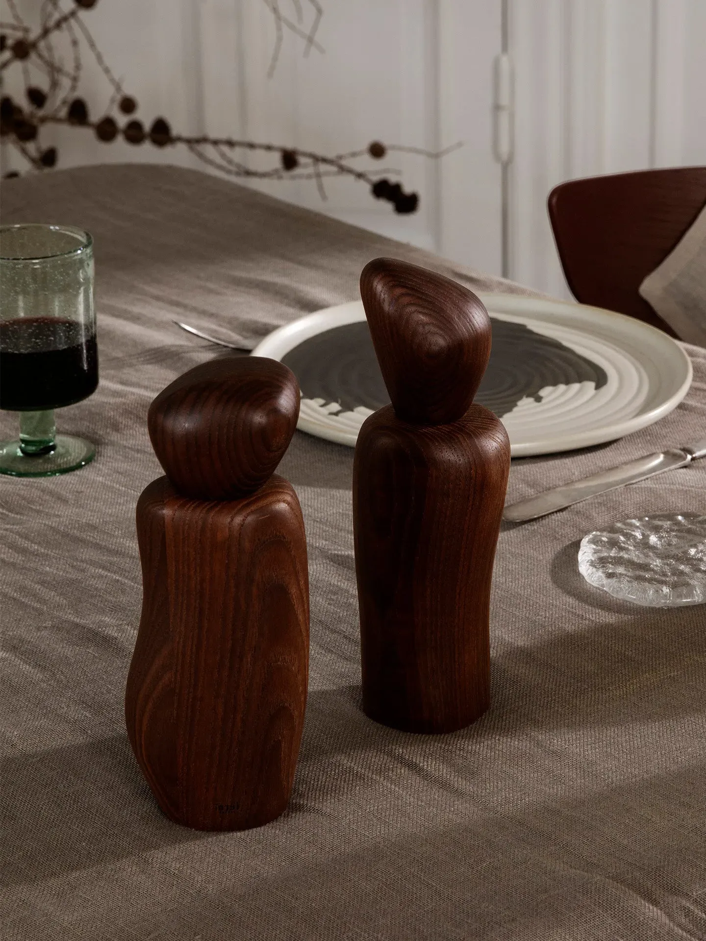 Pebble Grinder - Dark Brown, Ash