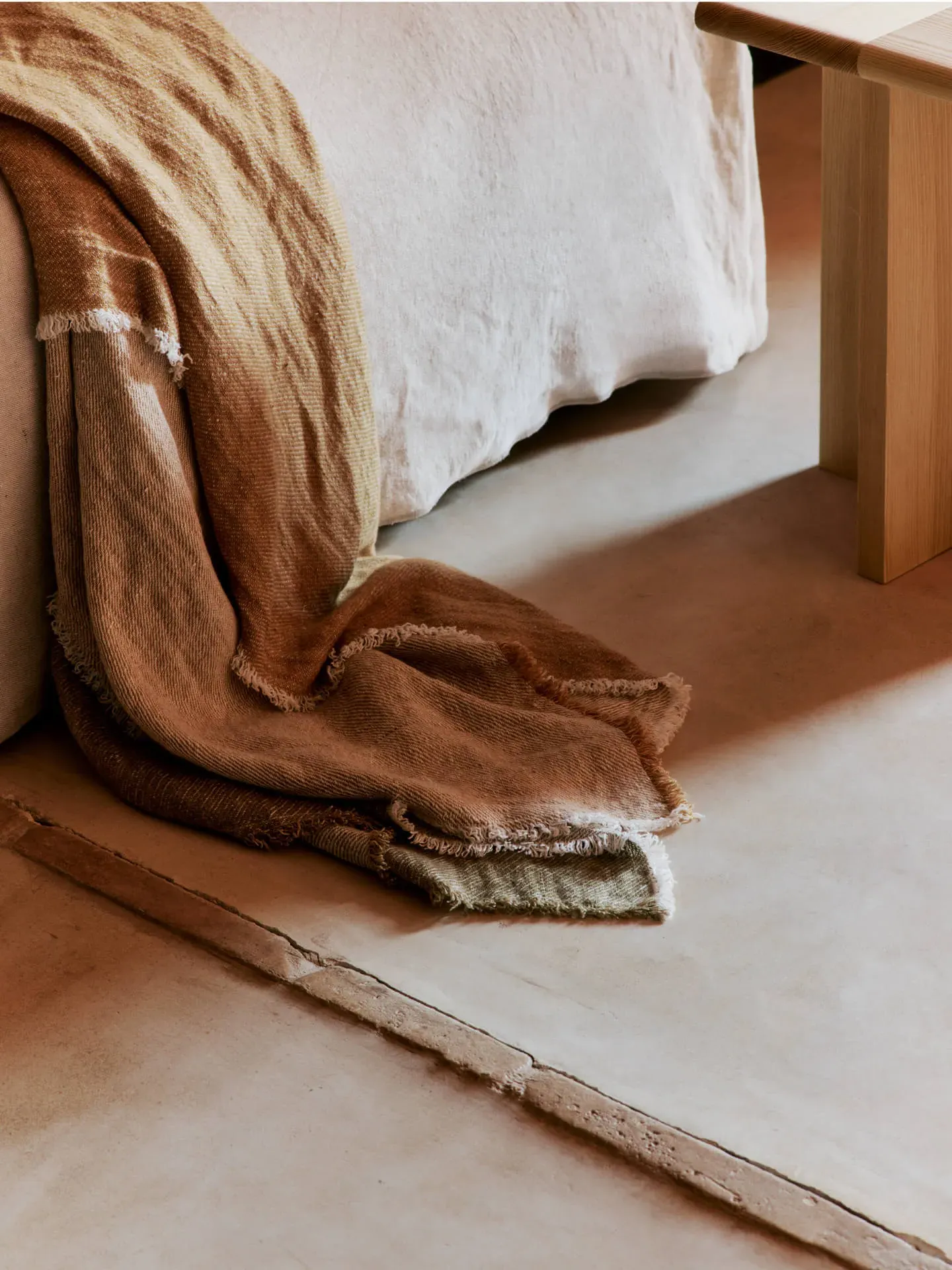 Pila Linen Throw - Khaki/Aged Gold