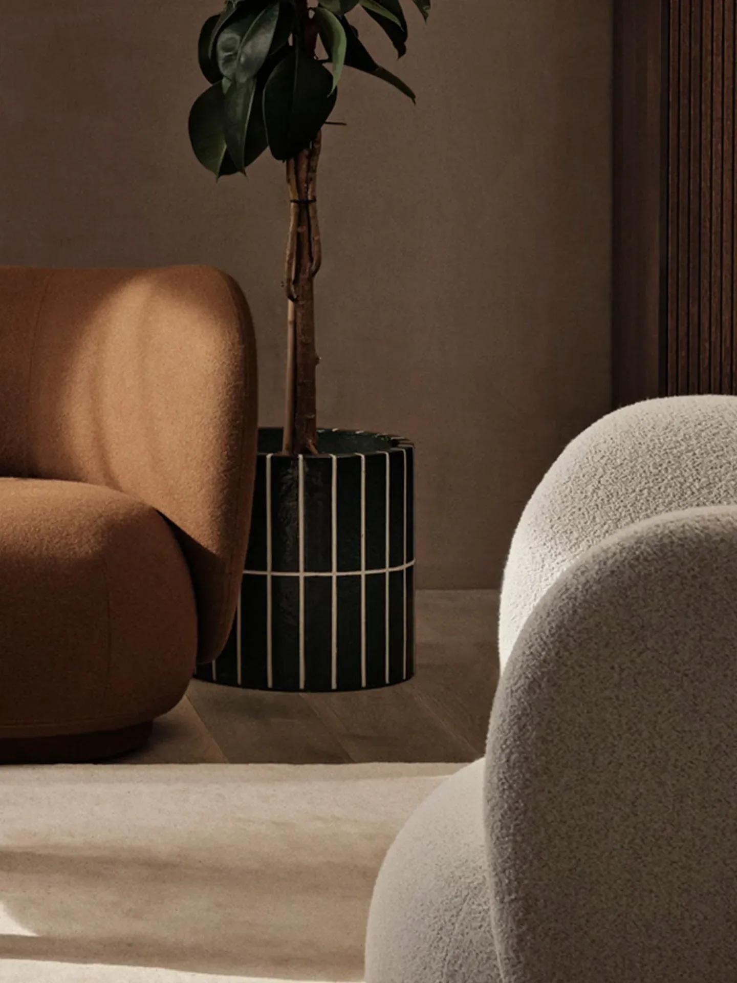 Pillar Plant Pot - Dark Green