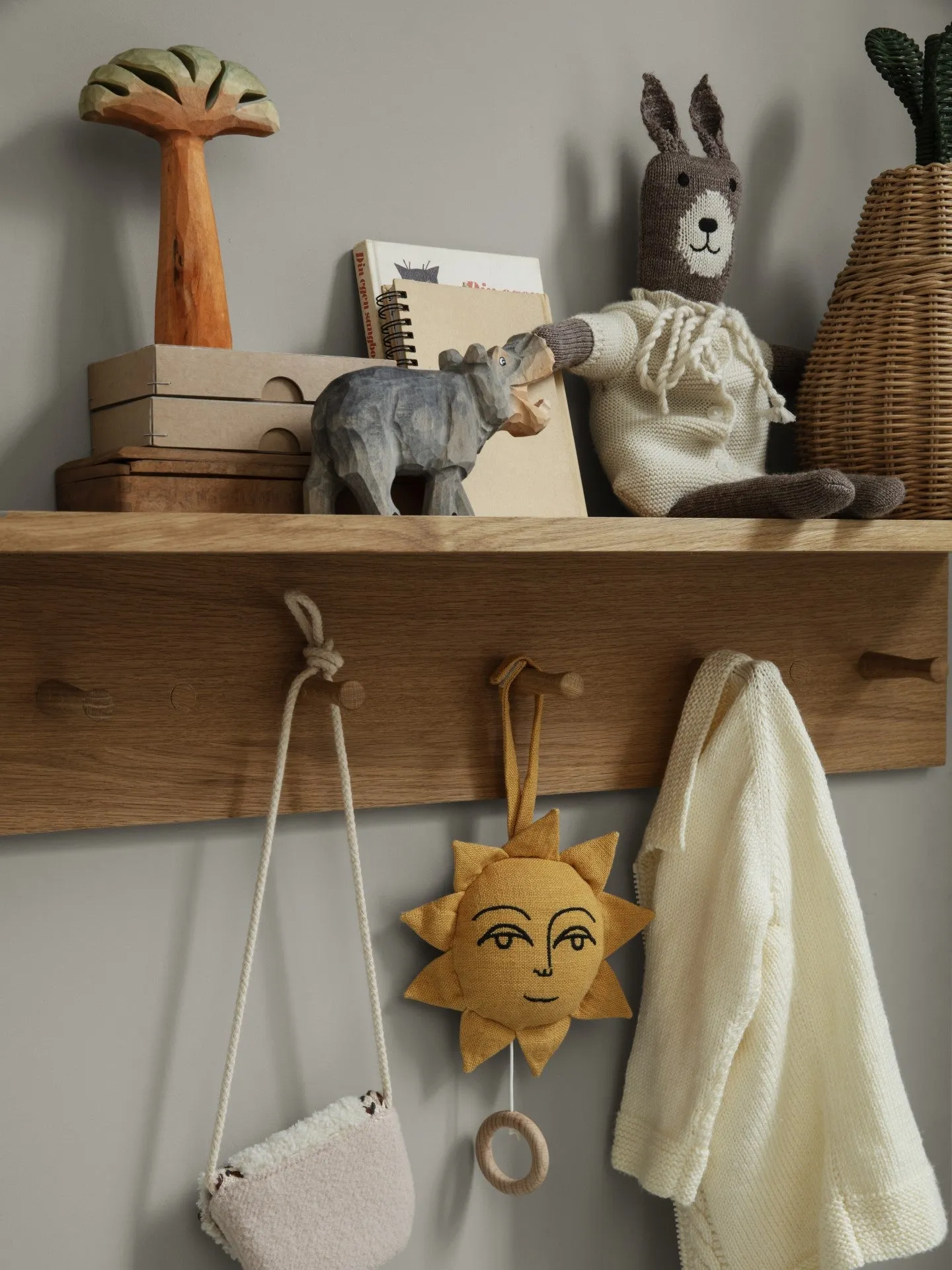 Place Medium Wall Rack - Oak