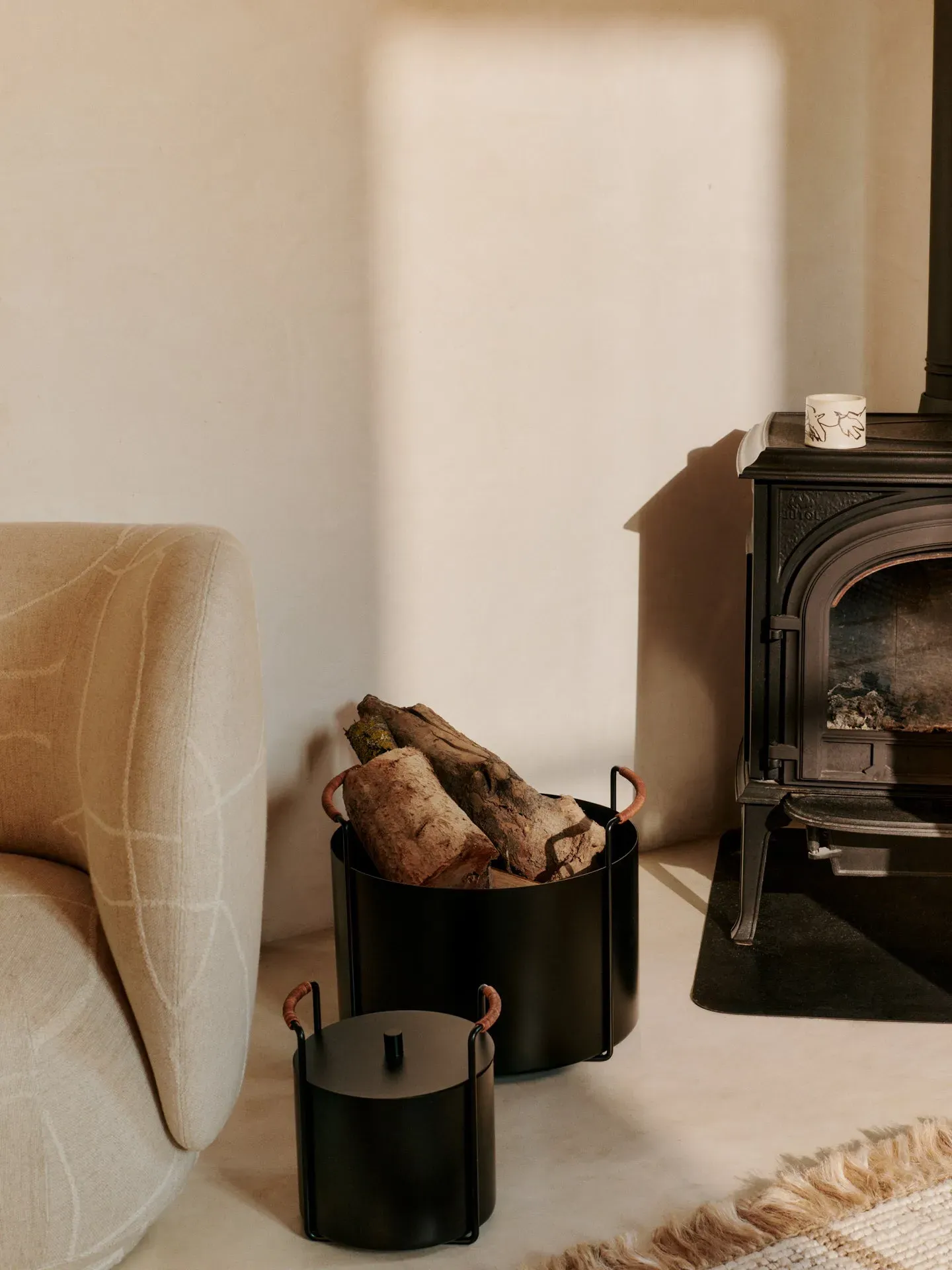 Port Firewood Bucket - Black