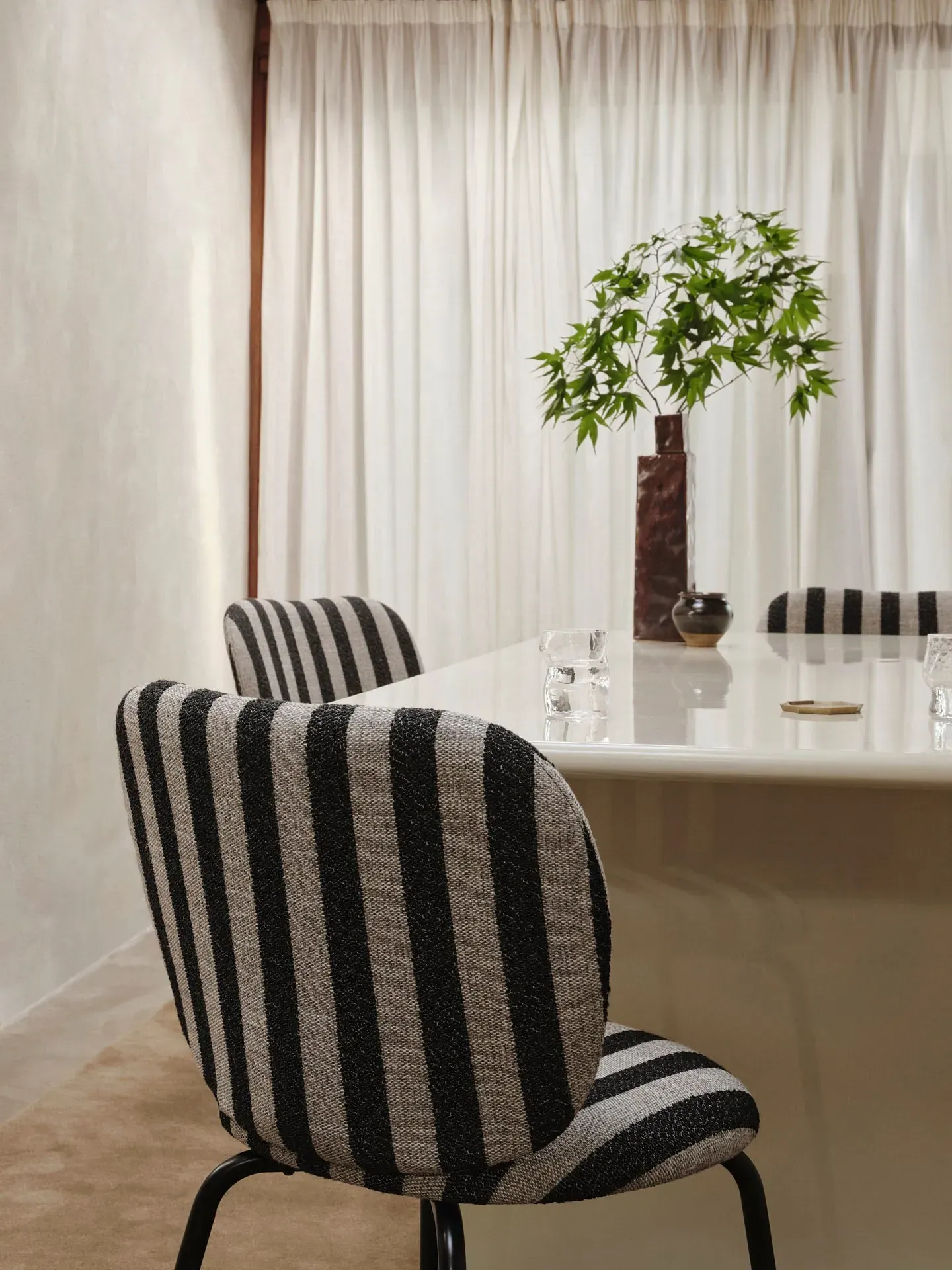 Rico Chair - Sand/Black