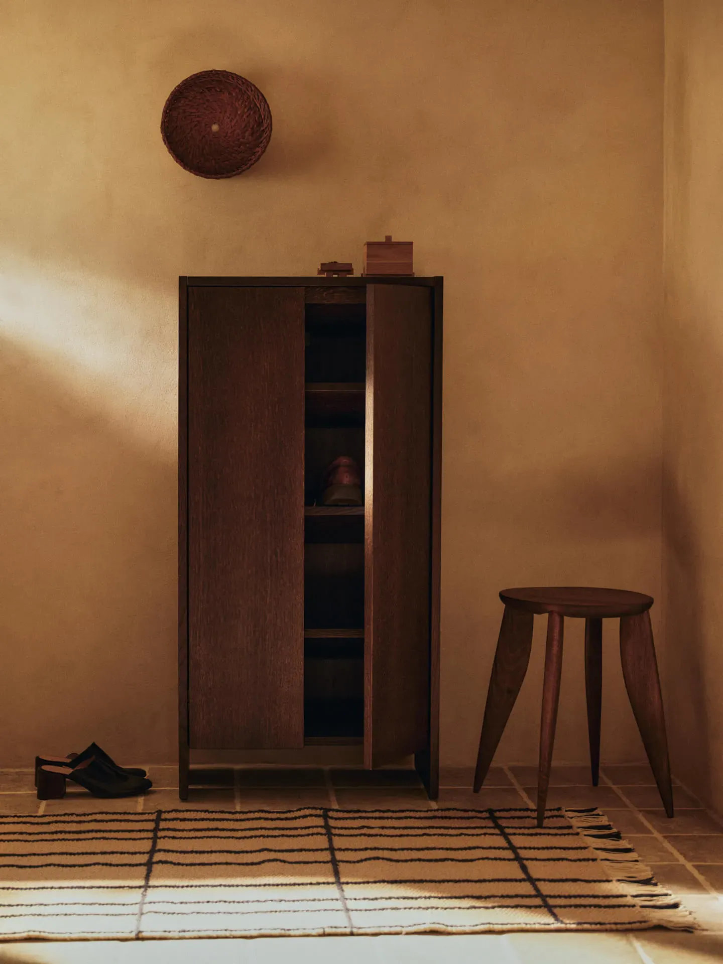 Feve Round Side Table - Walnut alternate view