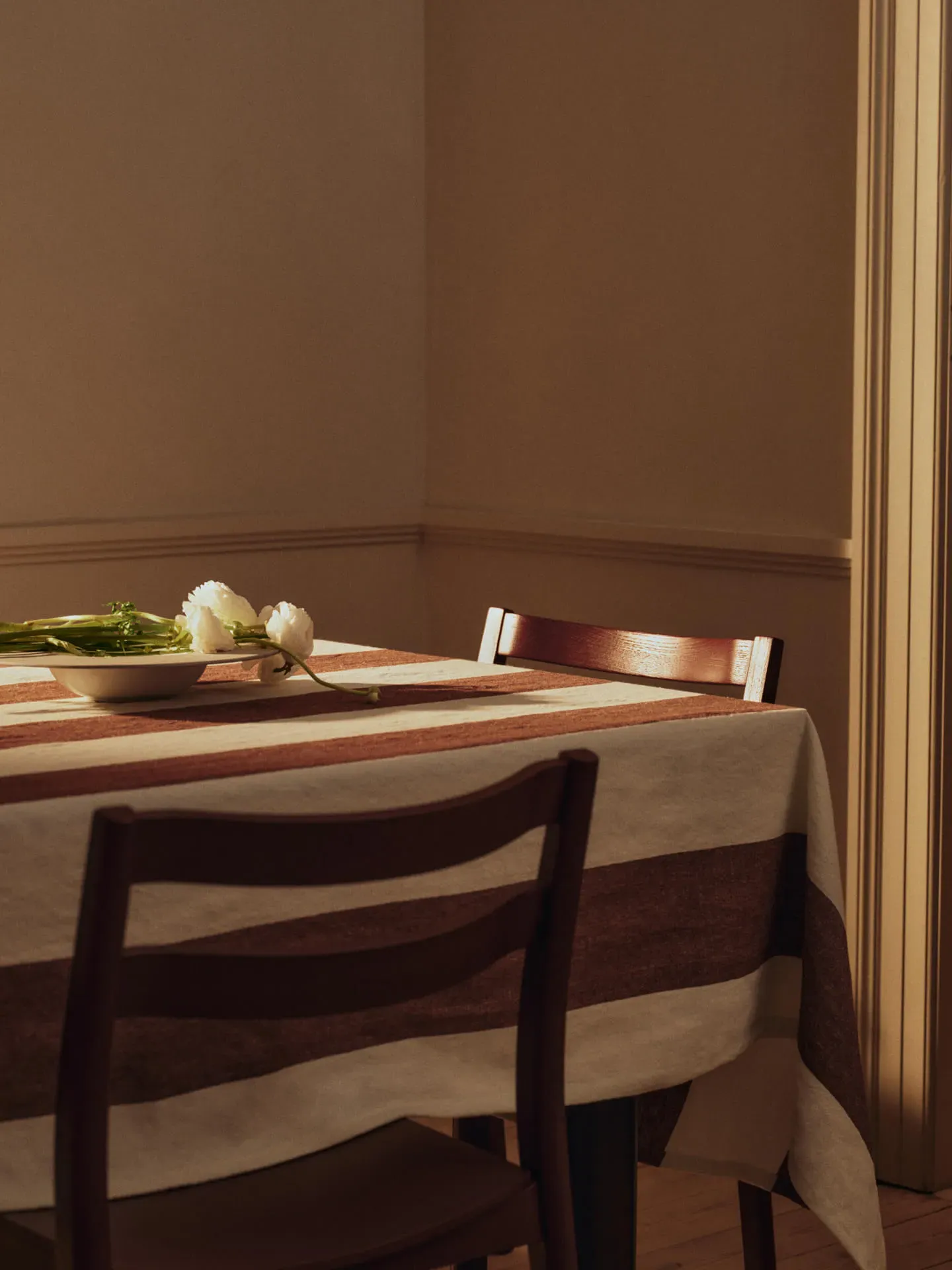 Hale Tablecloth - Chestnut/Frosted Lime, Linen Cotton alternate view