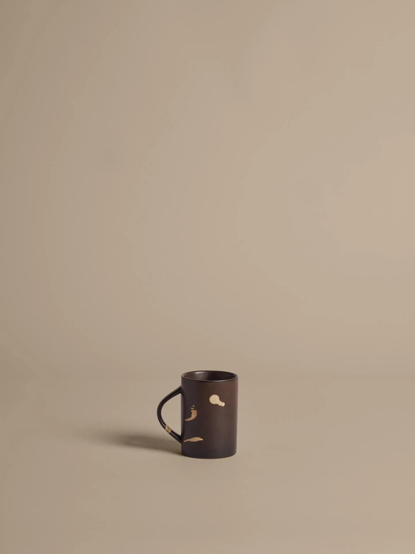 Koyo Mug - Dark Brown/Buff alternate view