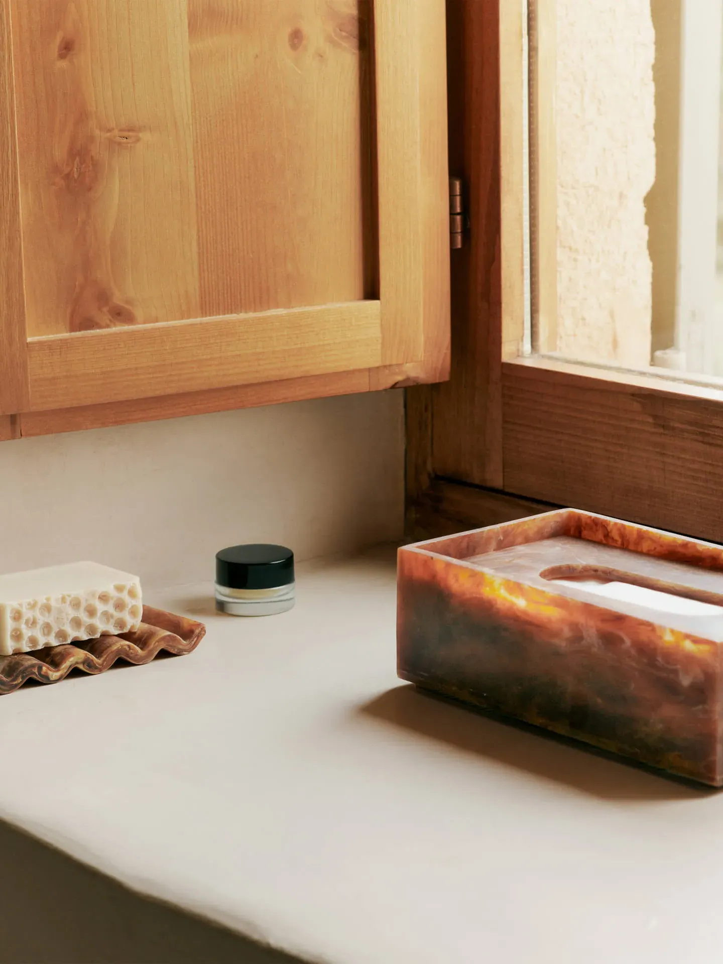 Mist Tissue Box - Sugar Kelp, Marbled Resin alternate view