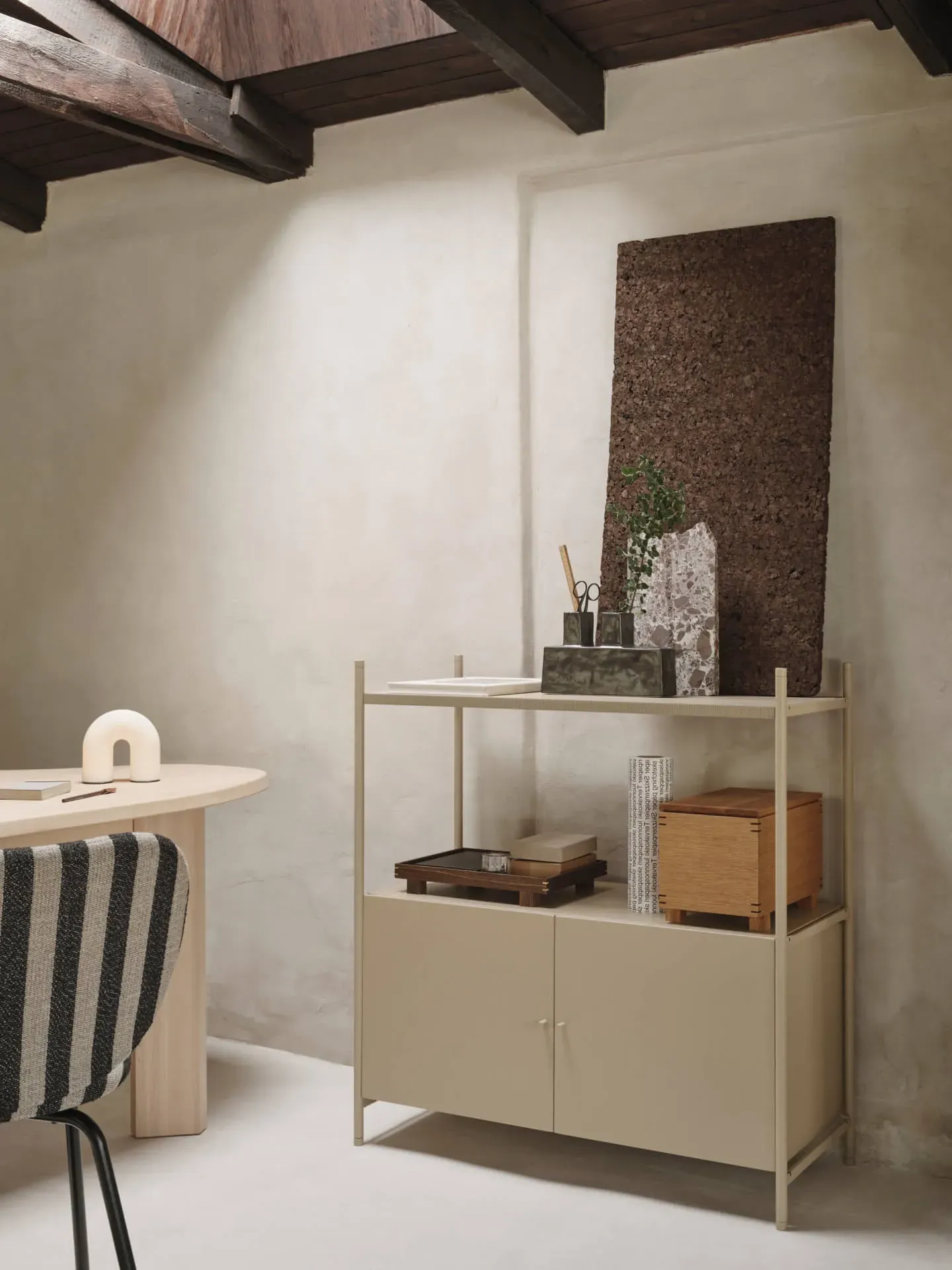 Punctual Ladder 3 Modular Shelving Unit - Cashmere, Steel alternate view