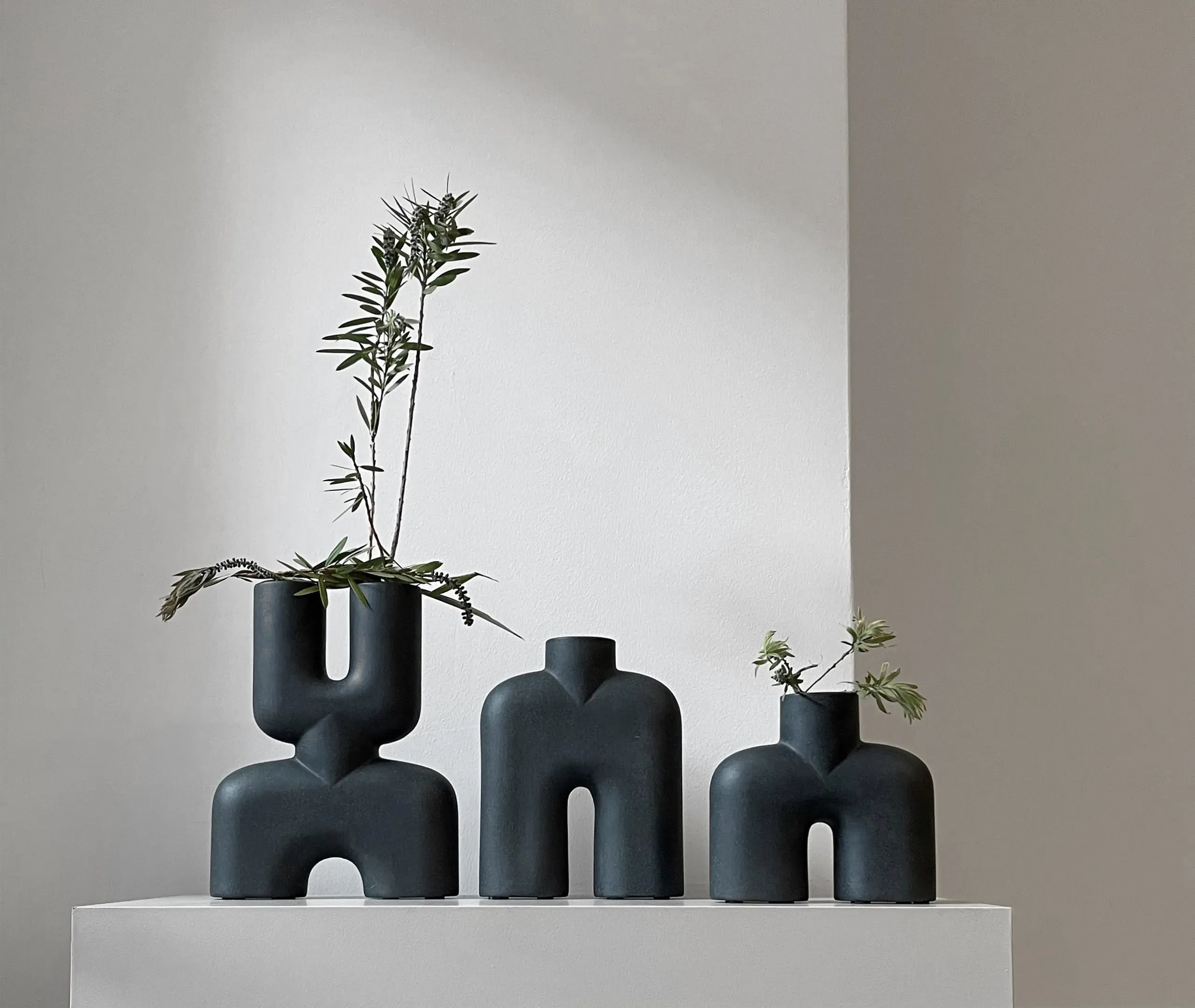 Cobra Double Mini Vase - Black, Ceramic