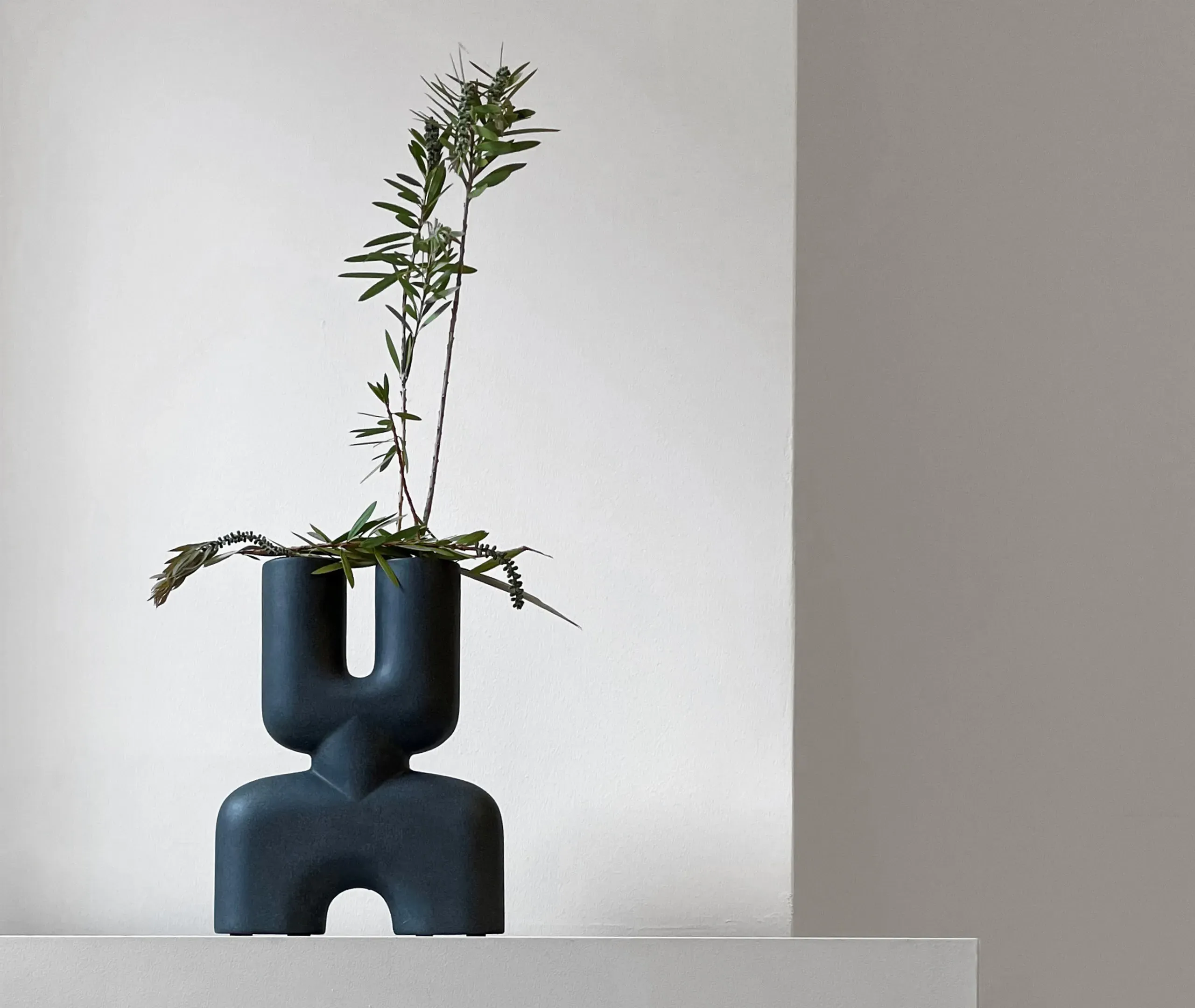 Cobra Double Mini Vase - Black, Ceramic