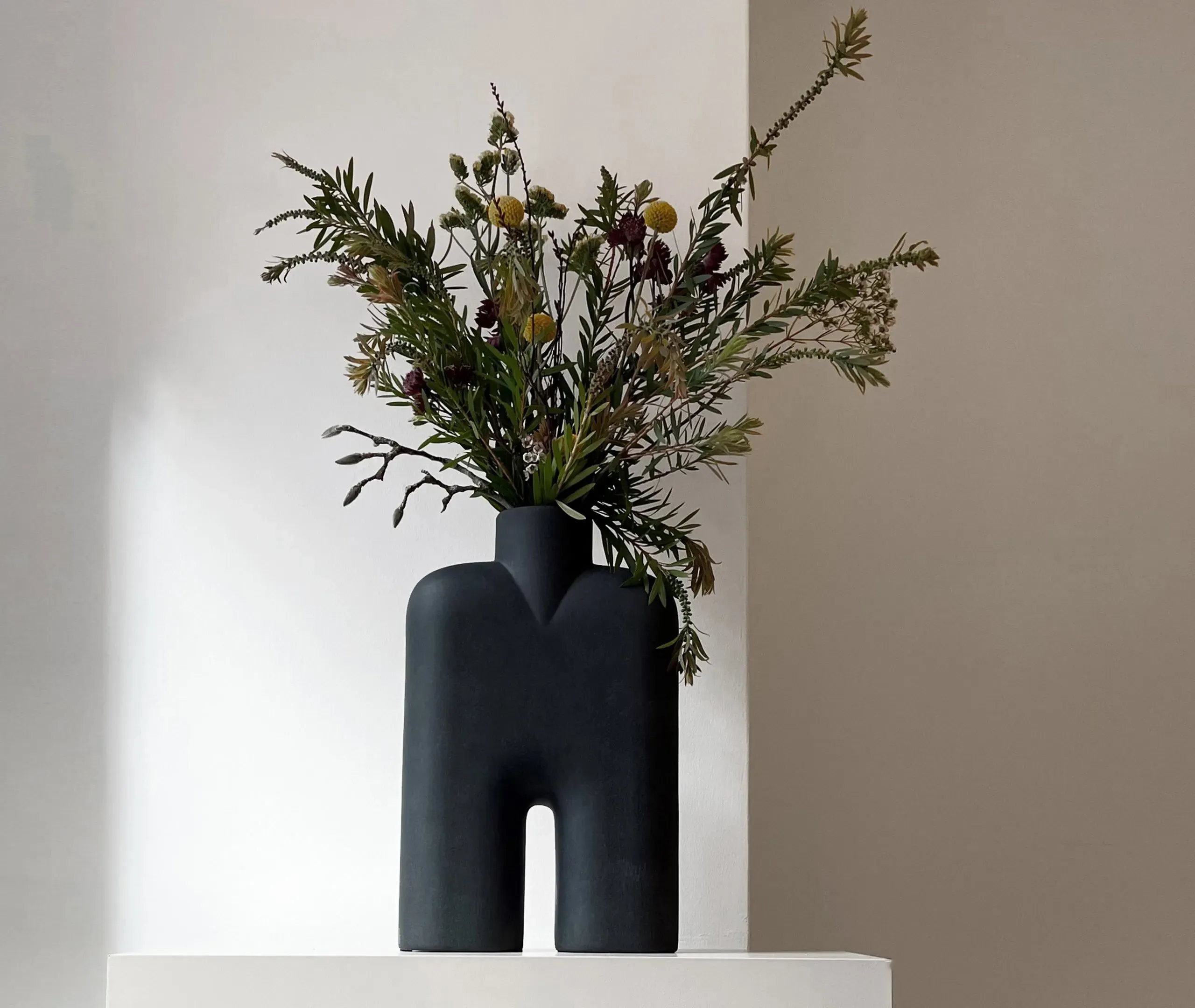 Cobra Tall Medium Vase - Black, Ceramic