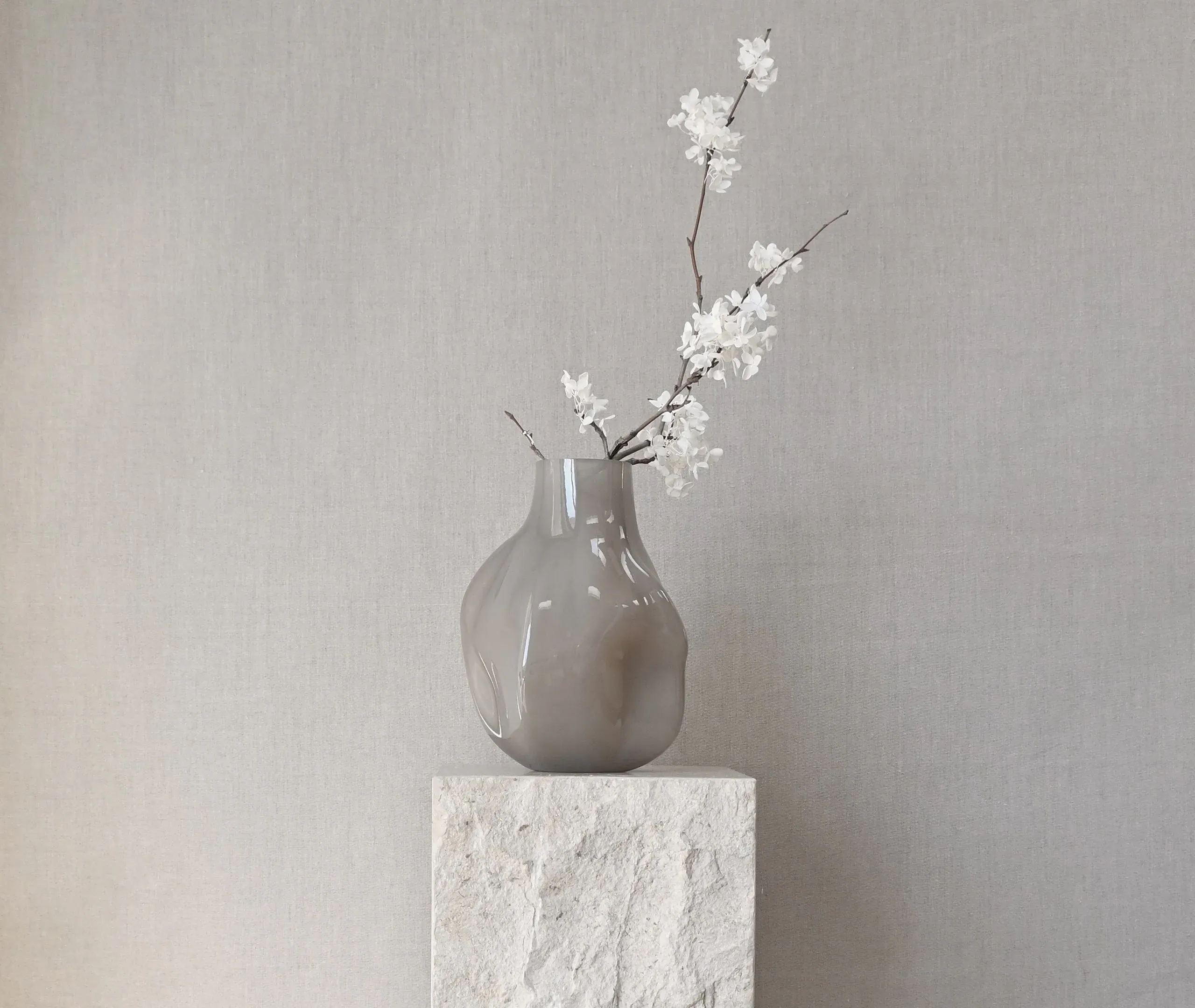 Medium Vase with Organic Shape - Smoked Desert, Glass
