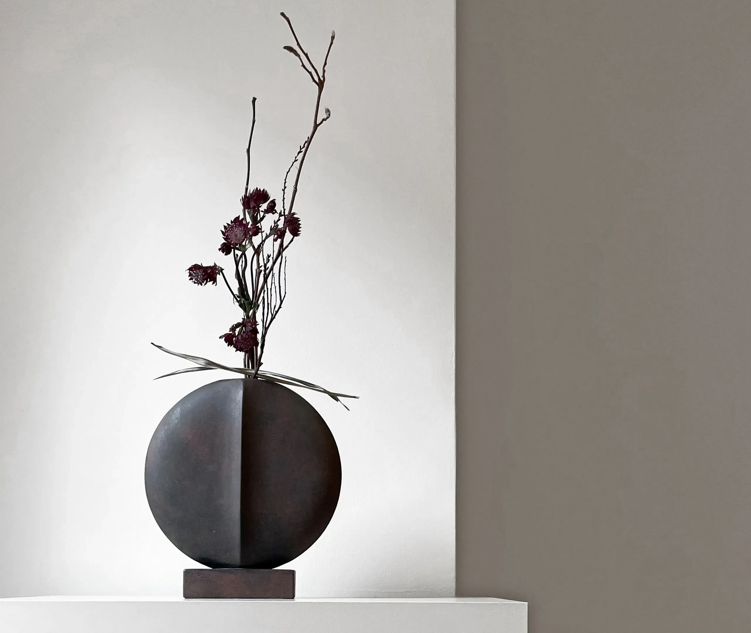 Mini Vase Sculptural Design - Coffee, Ceramic
