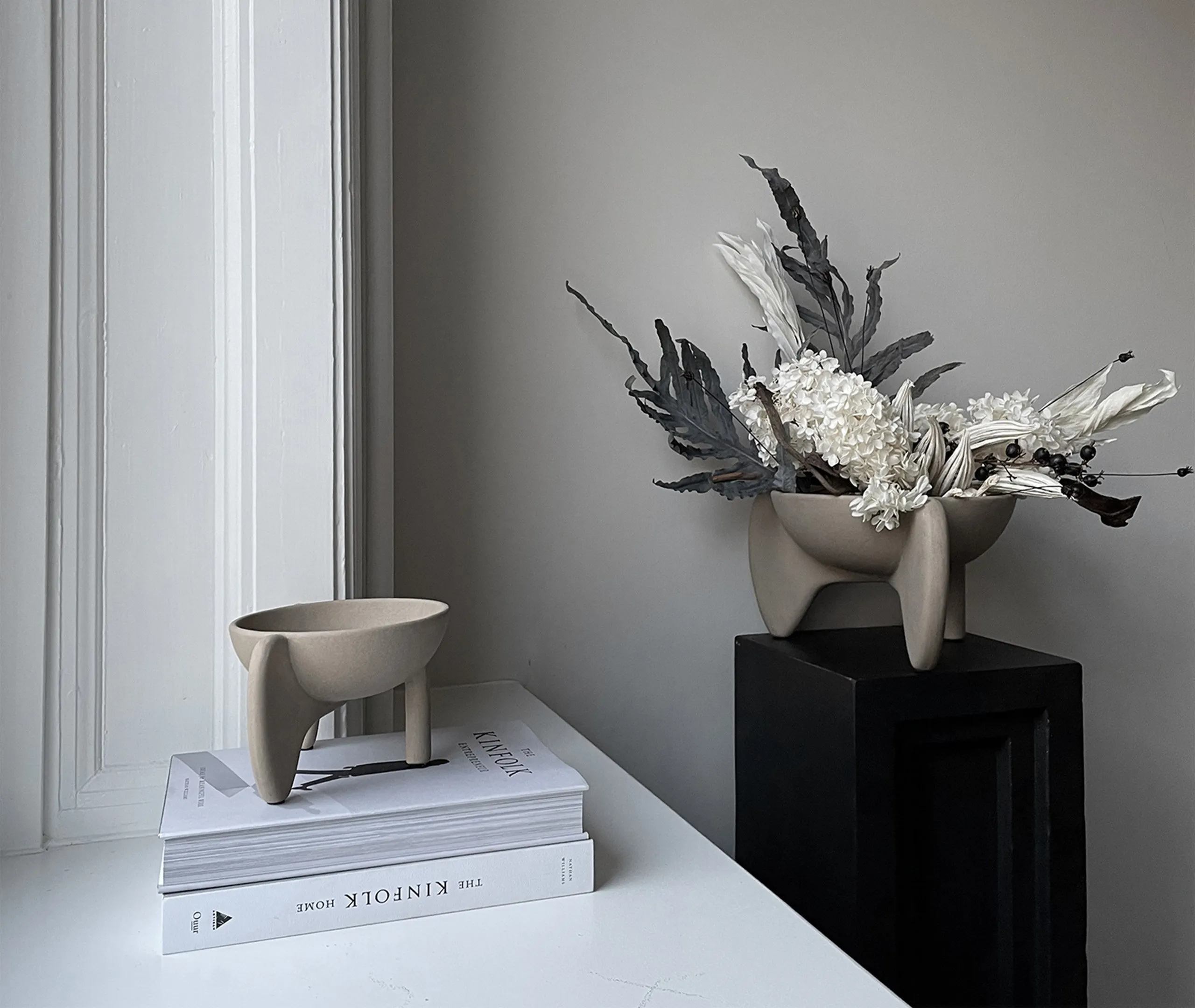 Wing Bowl Big Decorative Object - Sand, Ceramic