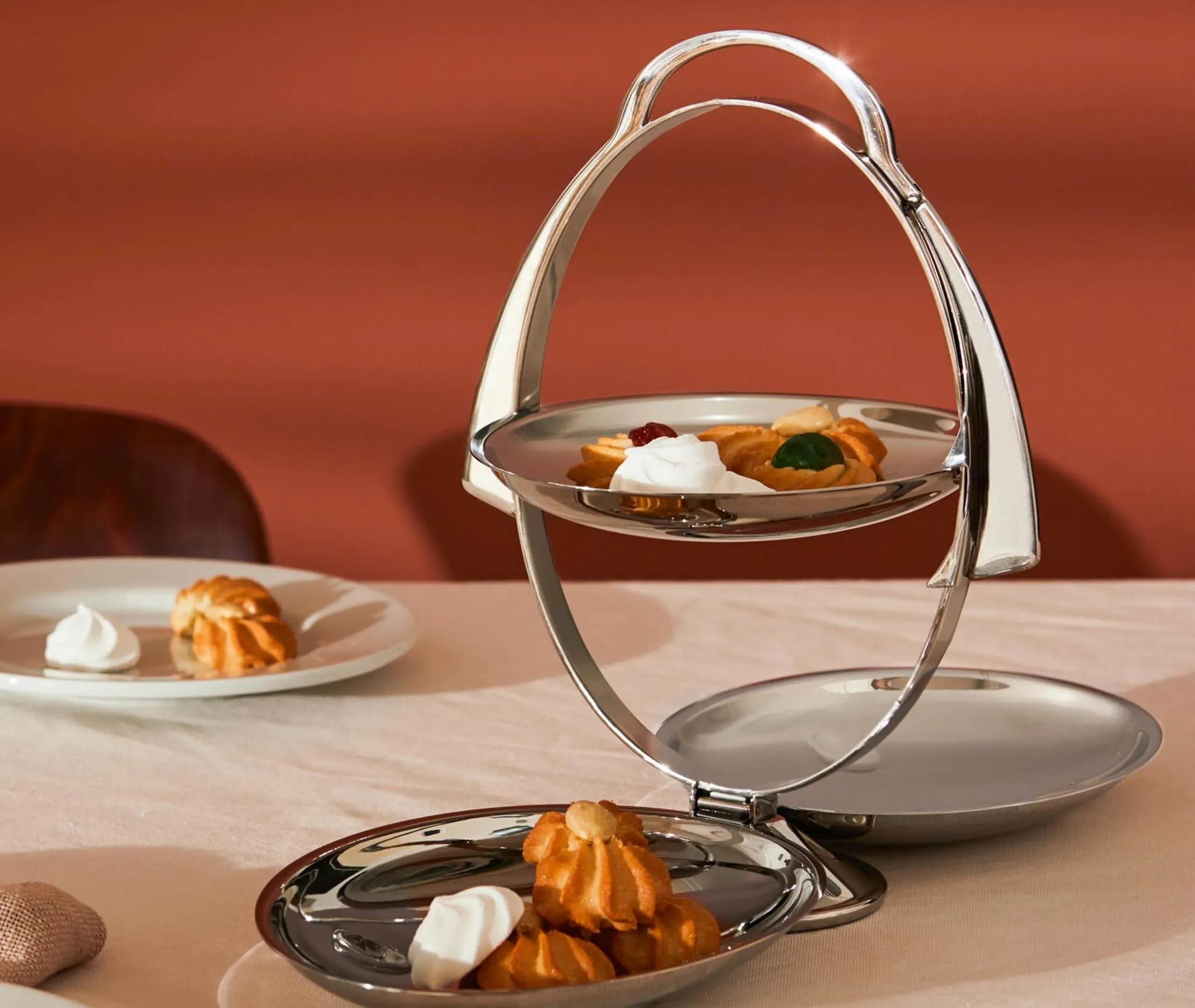 Anna Gong Folding Cake Stand - Silver, Stainless Steel