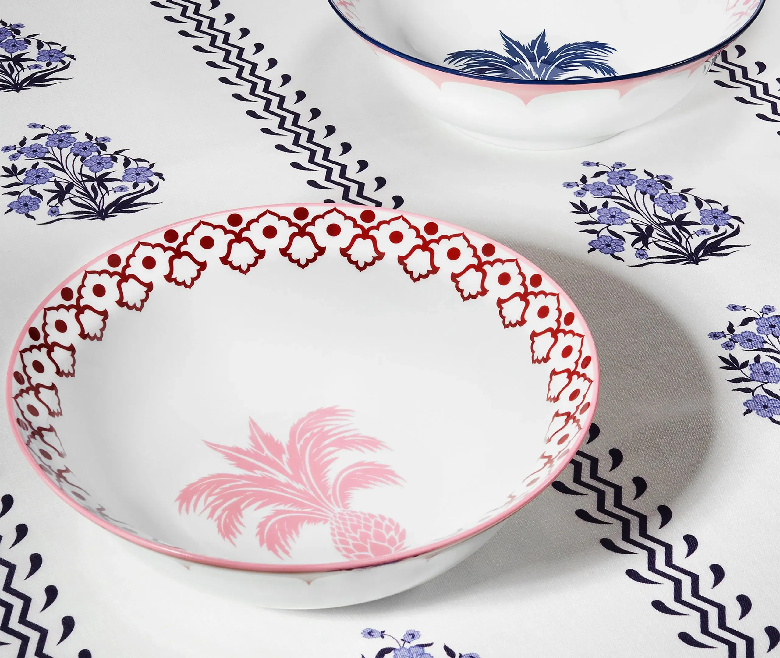 Salad Bowl with Pineapple Emblem - Multicolor