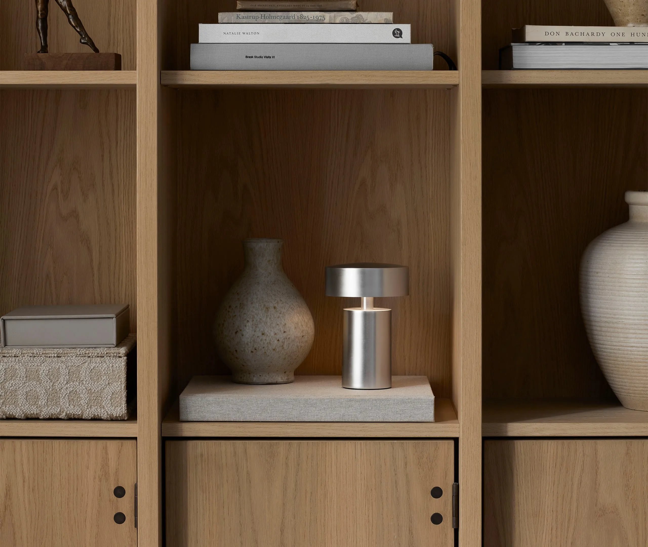 Column Portable Table Lamp with USB - Aluminum