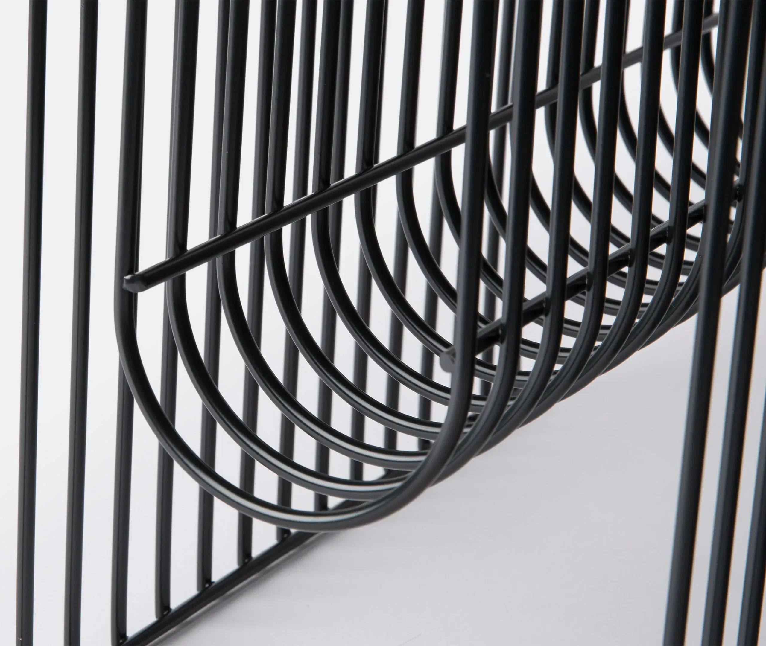 Curva Magazine Holder - Black