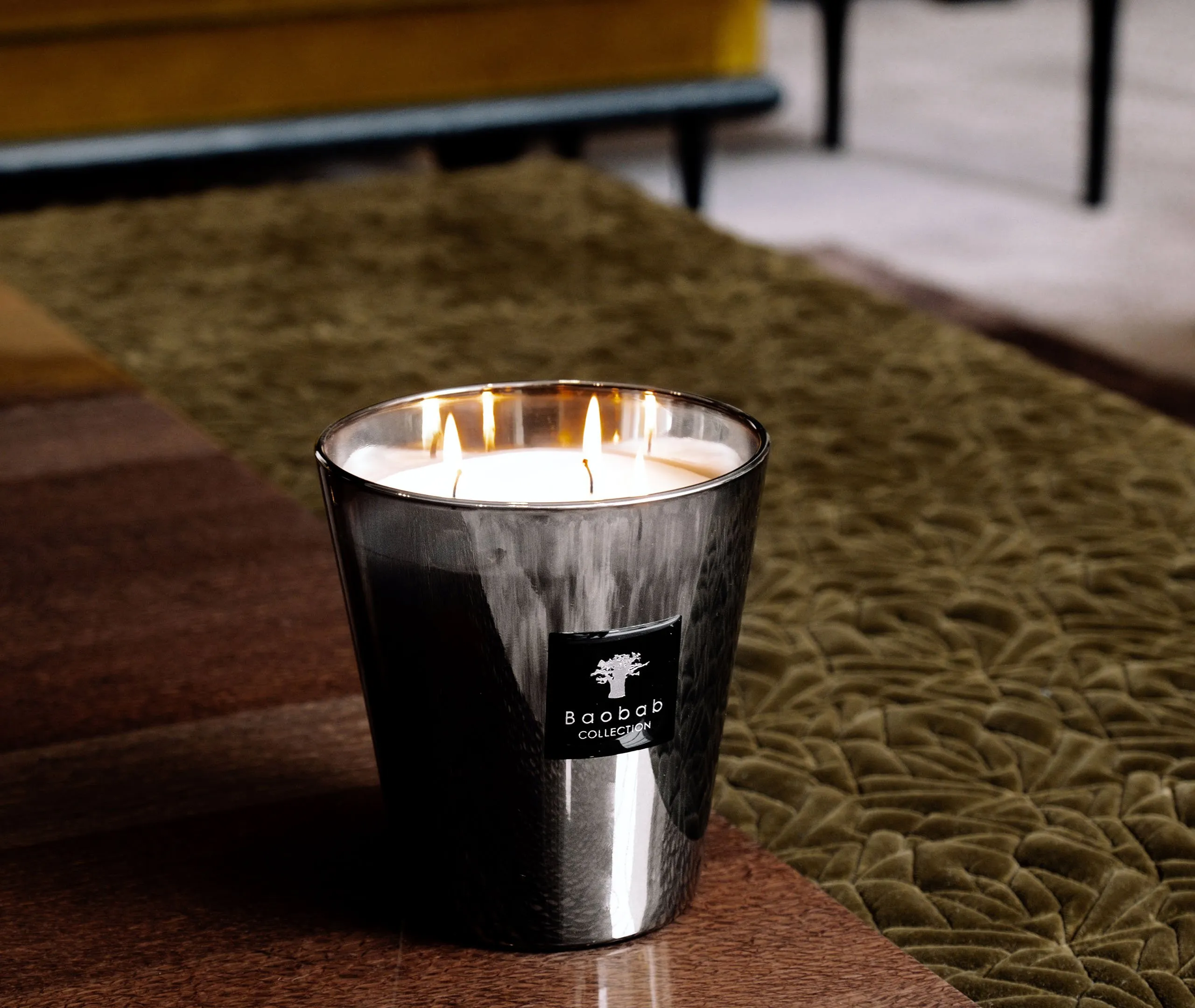 Medium Scented Candle Ripple Glass - Silver, Wax