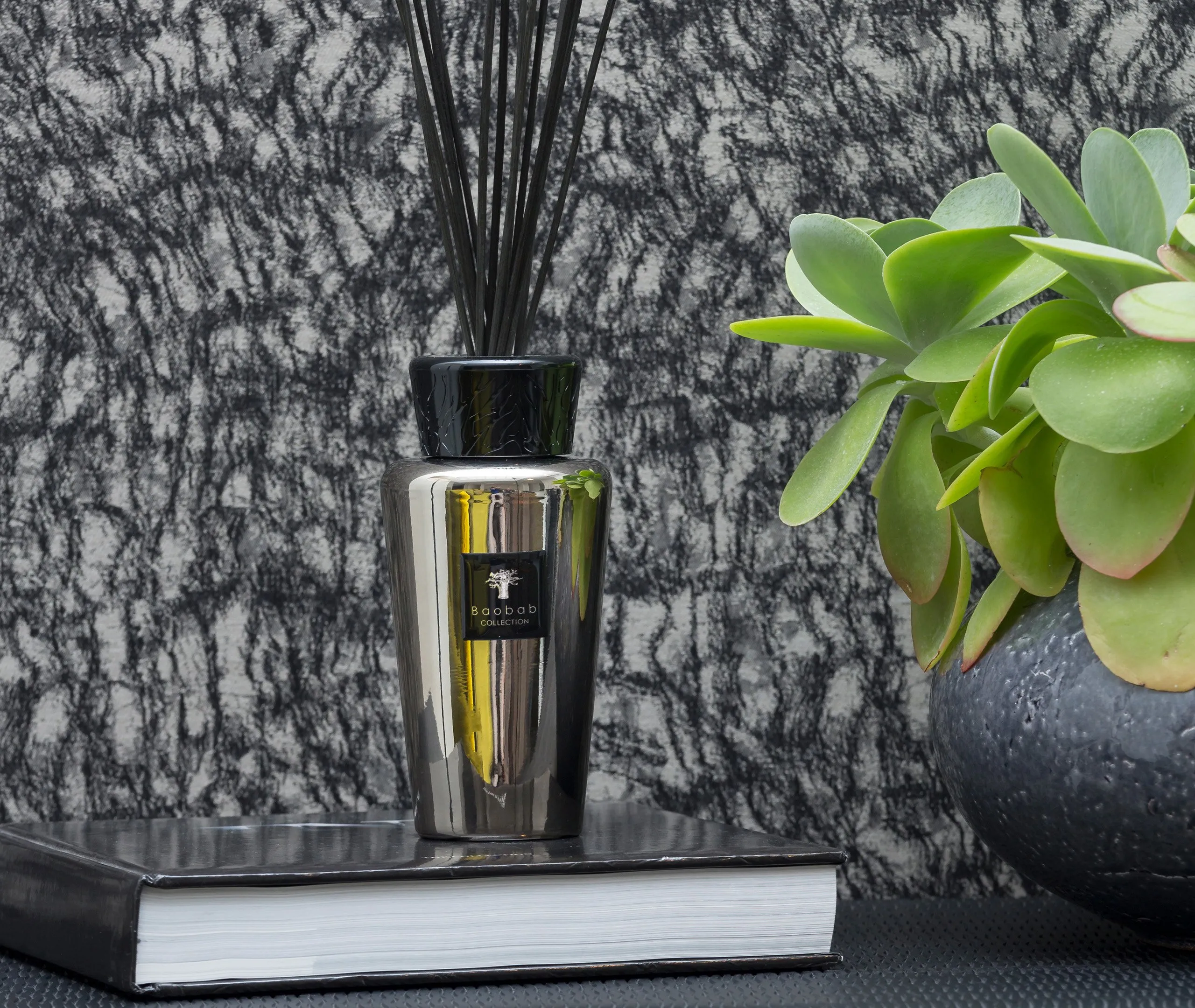 Scent Diffuser with Root Motif - Silver, Glass