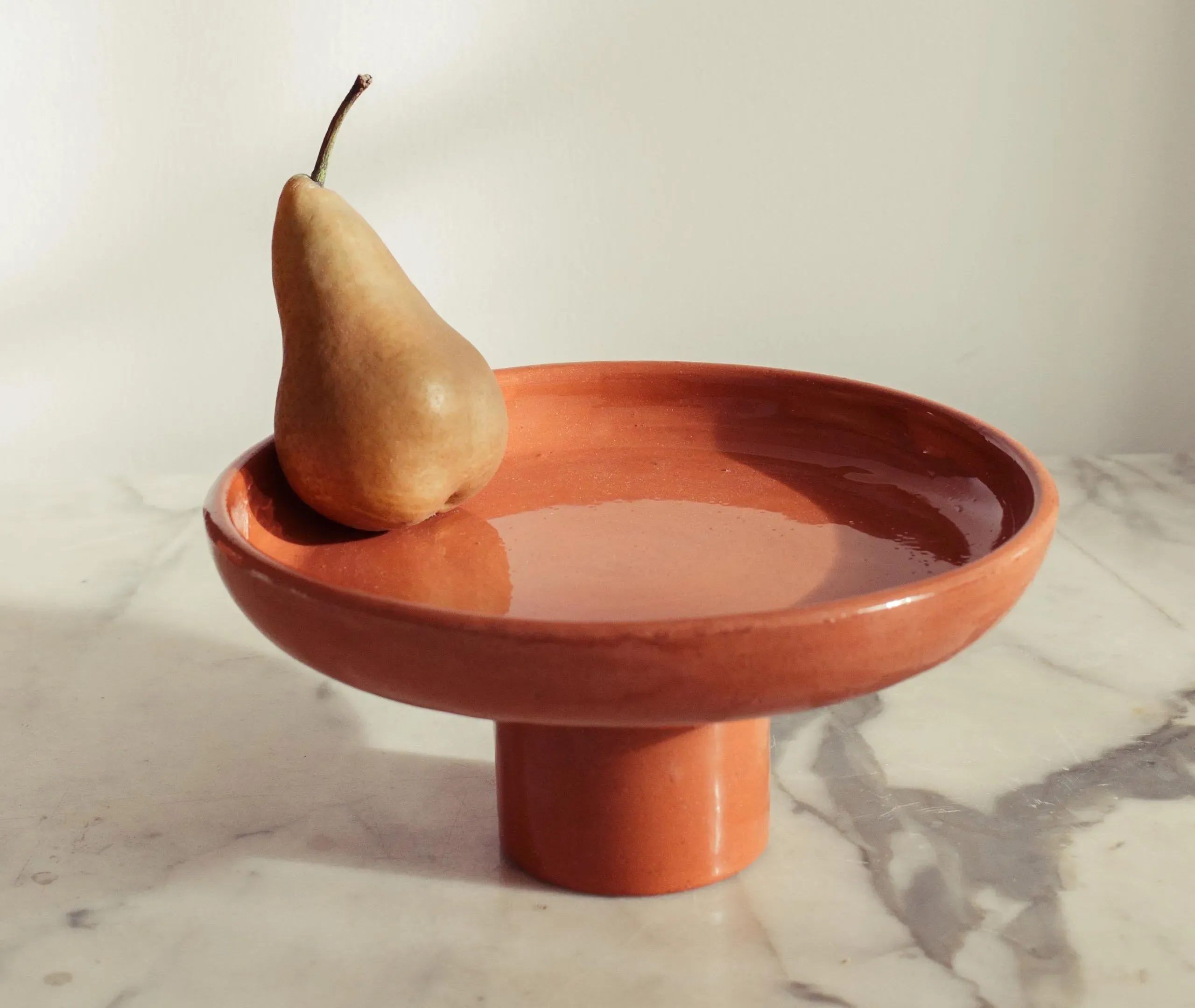Terracotta Elevated Plate with Stand - Terracotta, Earthenware