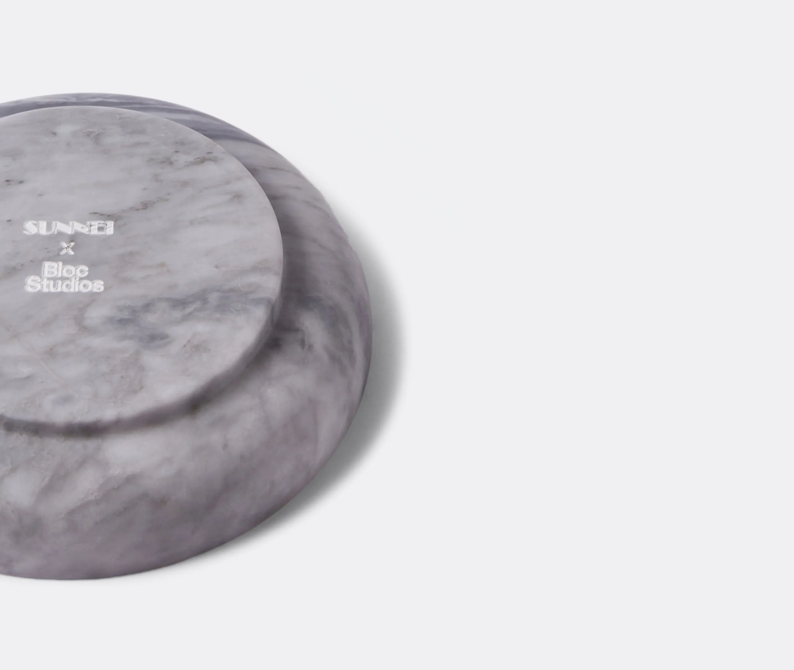 Sunnei Set of Three Plates - Multicolor, Marble alternate view