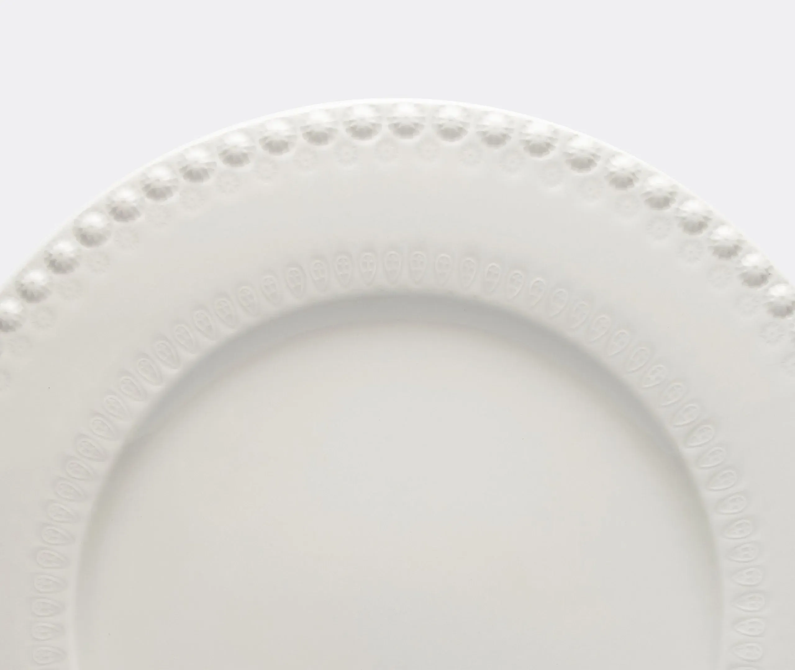 Fantasia Charger Plate Set of Two - Ivory, Earthenware