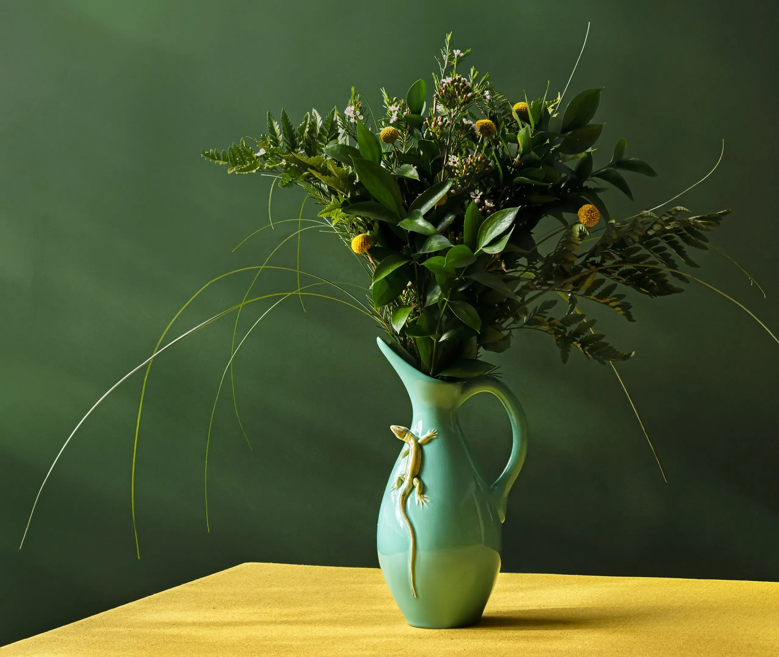 Jarro Com Lagartixa Vase with Lizard - Green, Ceramic