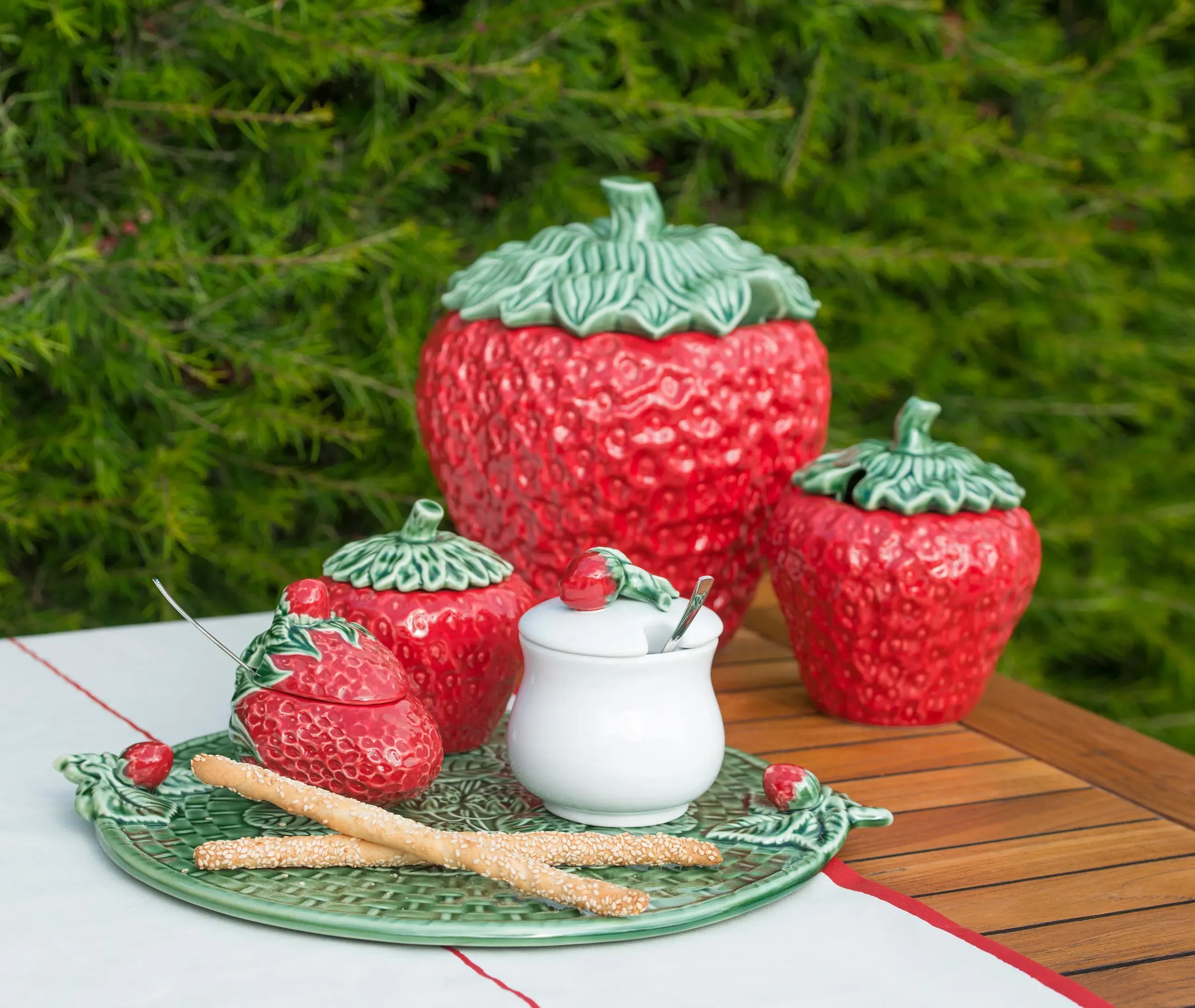 Large Tureen Strawberry Design - Multicolour