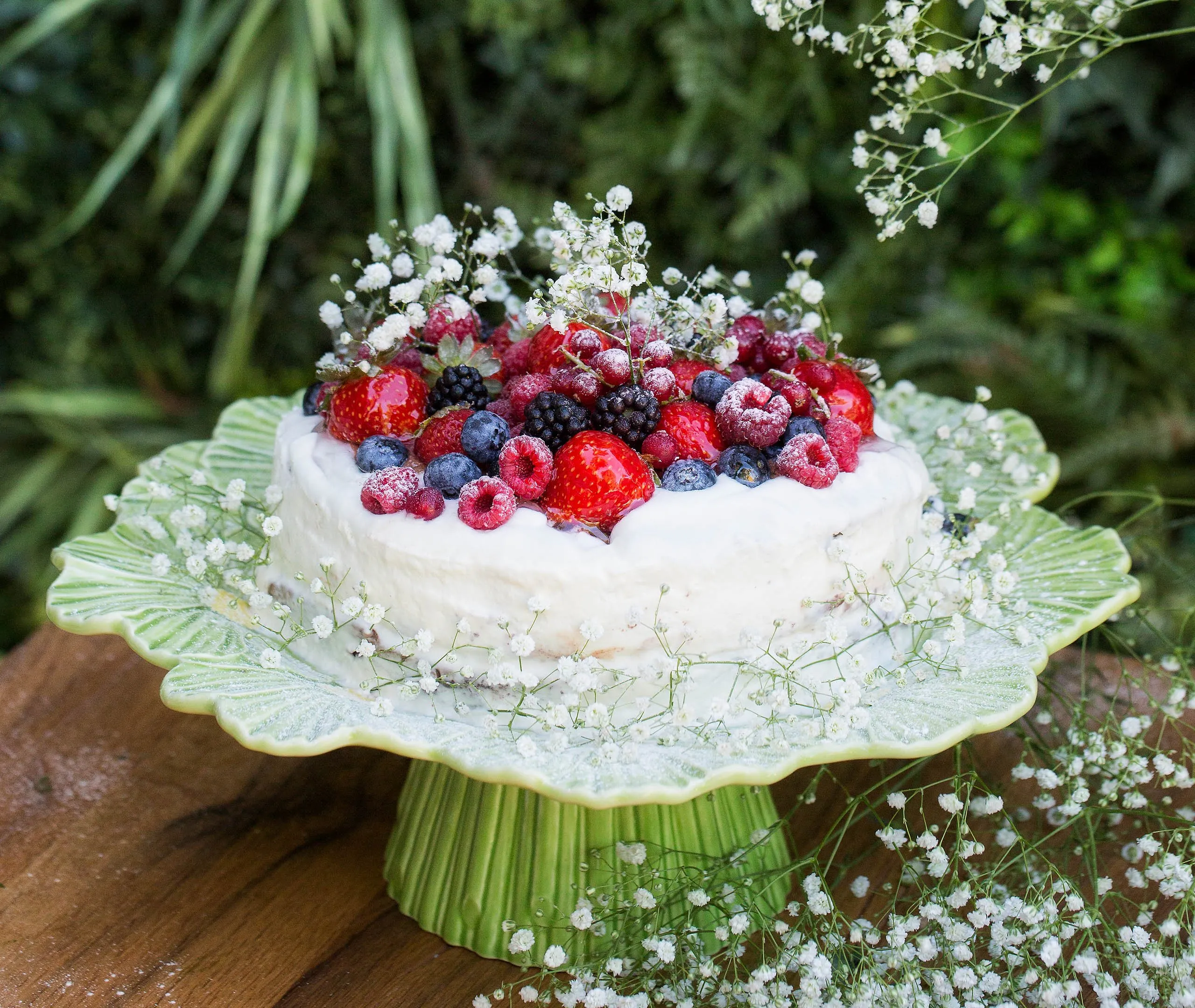 Maria Flor Large Cake Stand - Multicolour, Ceramic