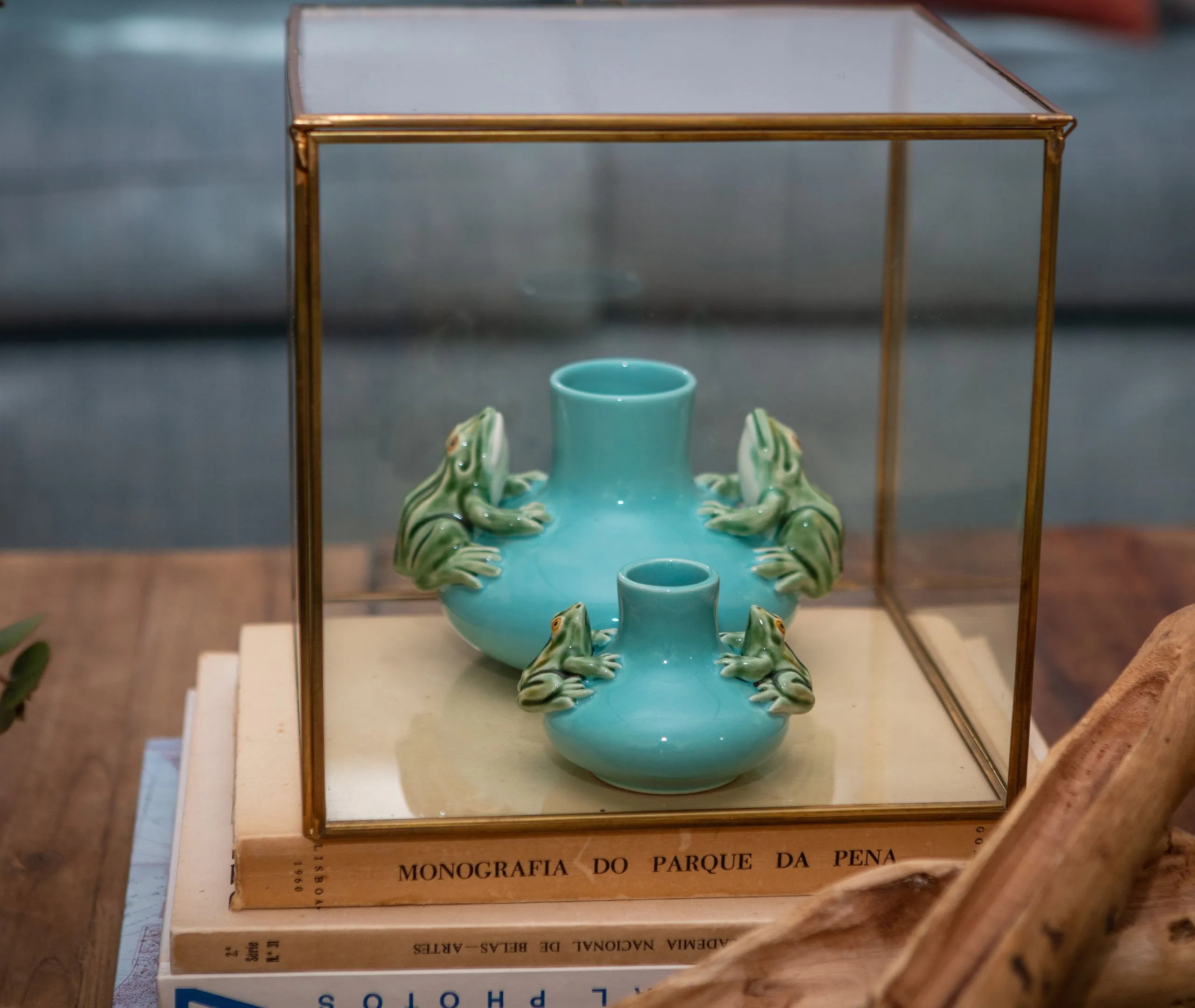 Medium Decorative Vase with Frogs - Multicolour