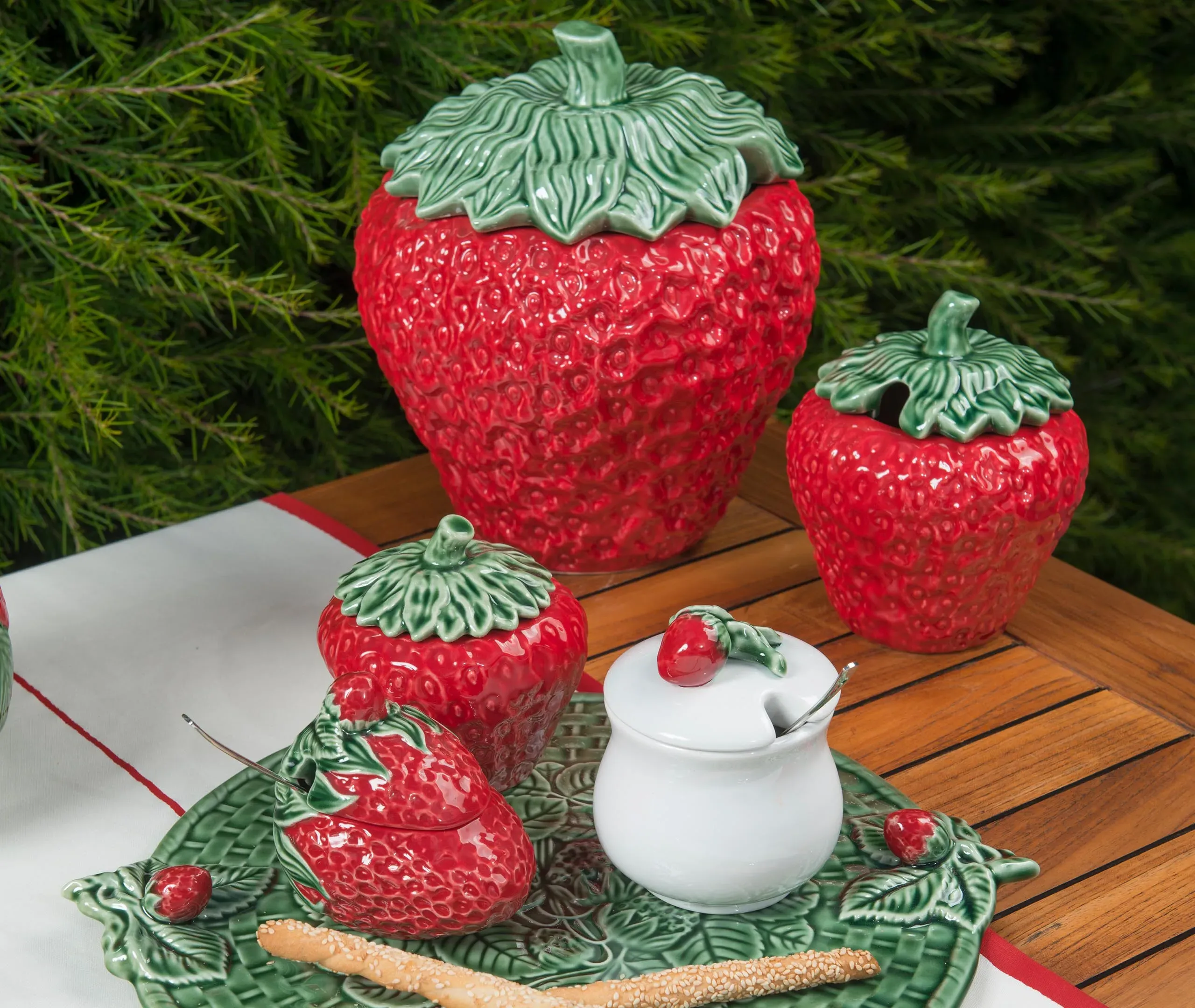 Morango Small Tureen - Multicolour, Earthenware