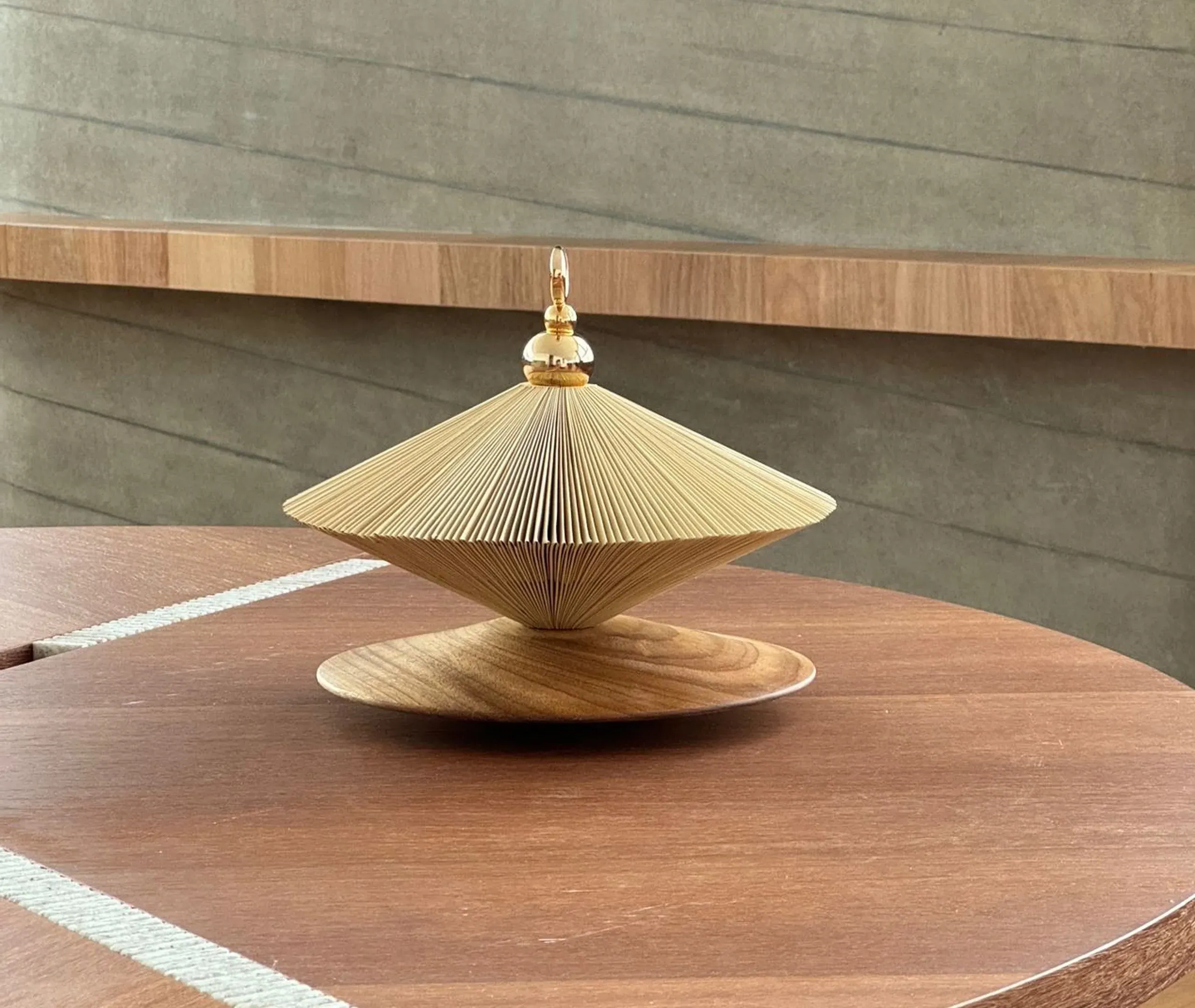 Pião Decorative Sculpture - Off White, Paper