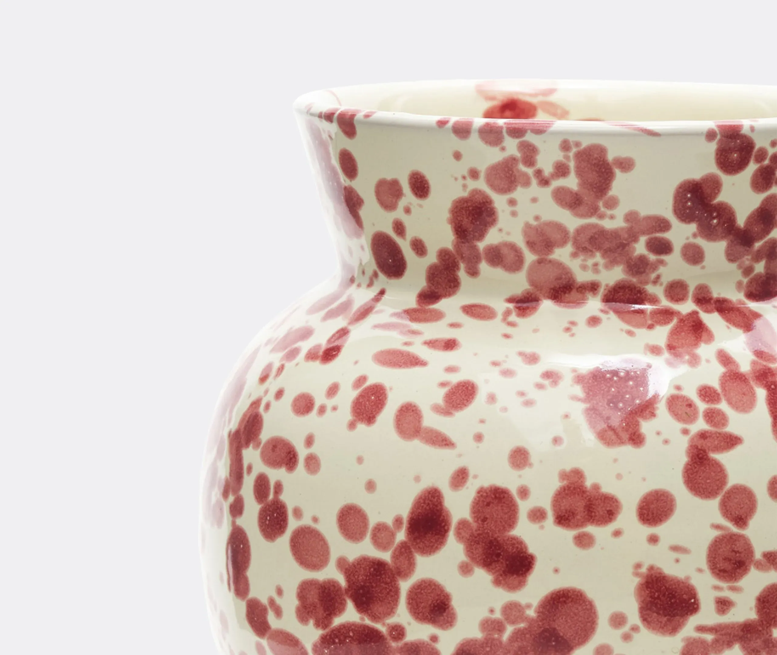 Speckled Vase with Scalloped Edges - Burgundy