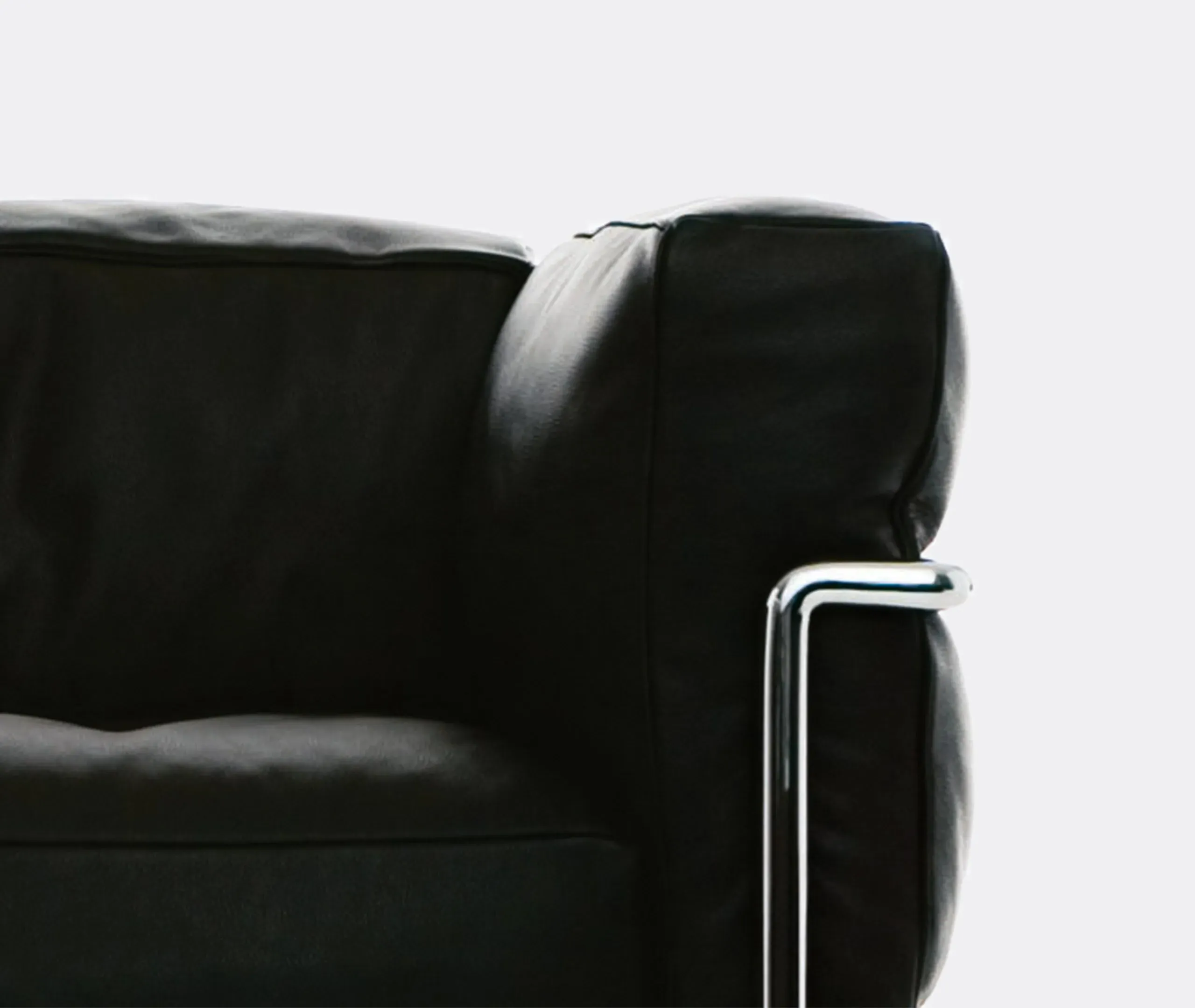 3 Fauteuil Grand Confort Grand Modèle Padded Armchair - Black, Leather