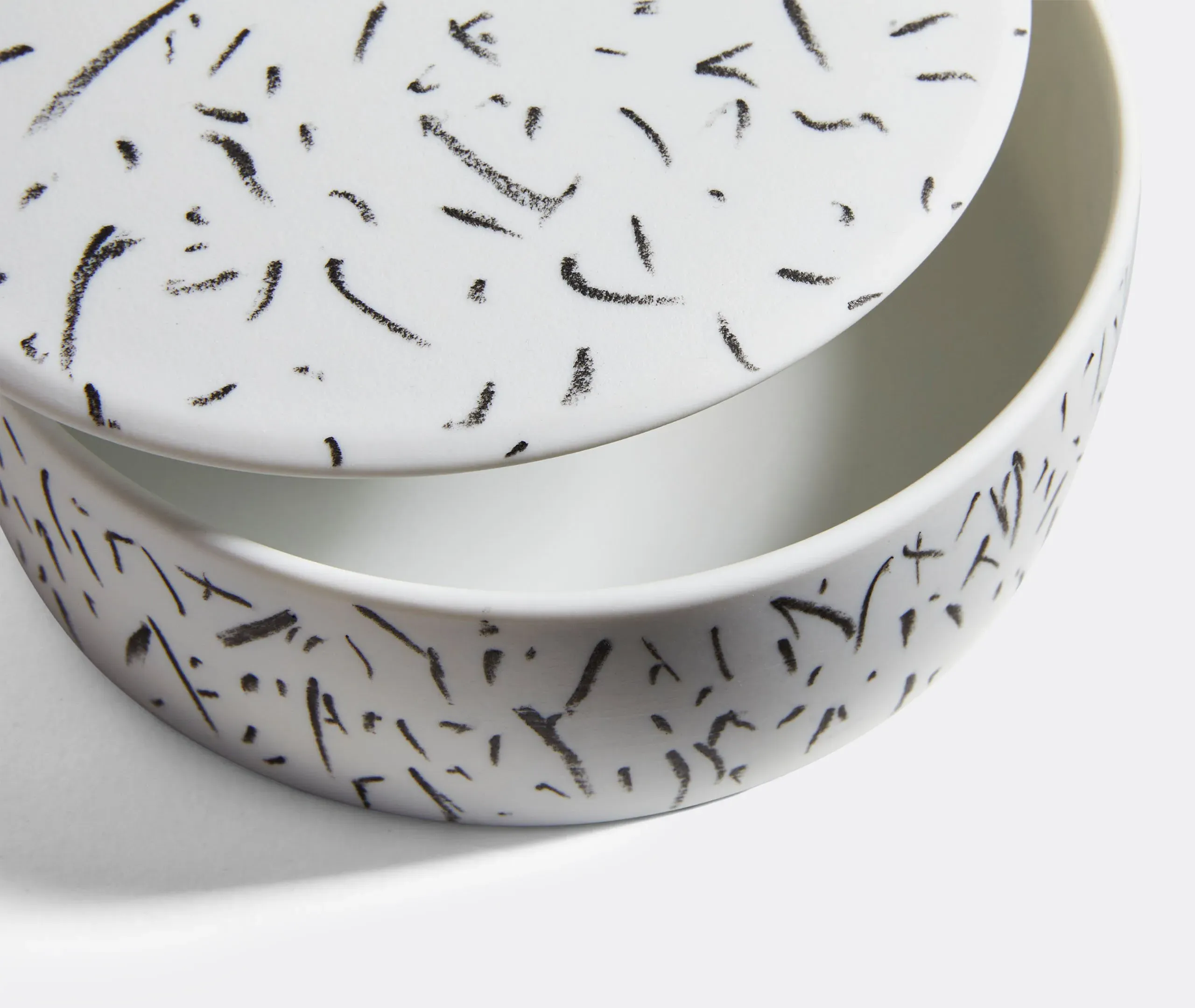 Post Scriptum Circle Container - Black, Porcelain