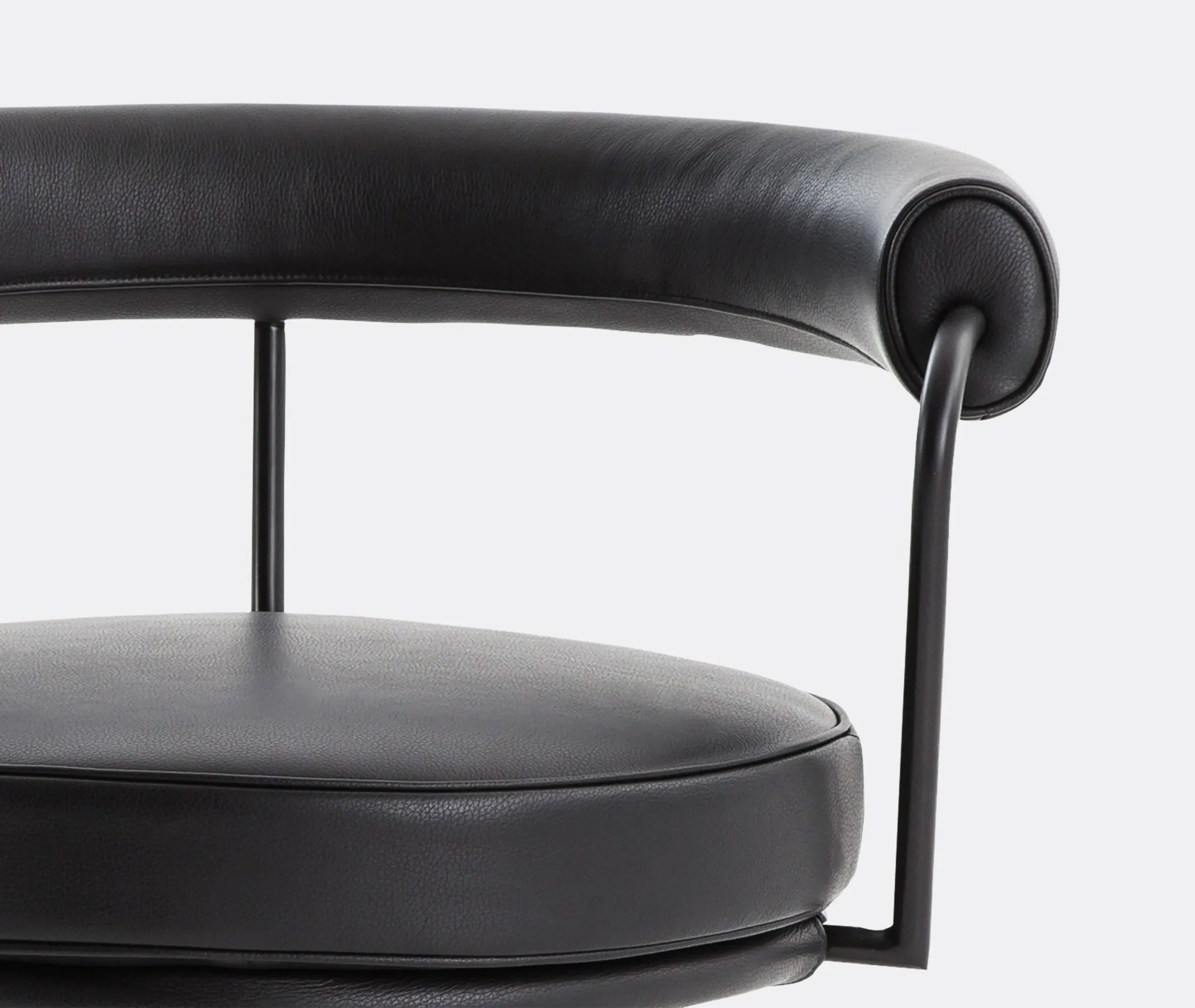 Swivel Chair with Black Structure - Black, Leather