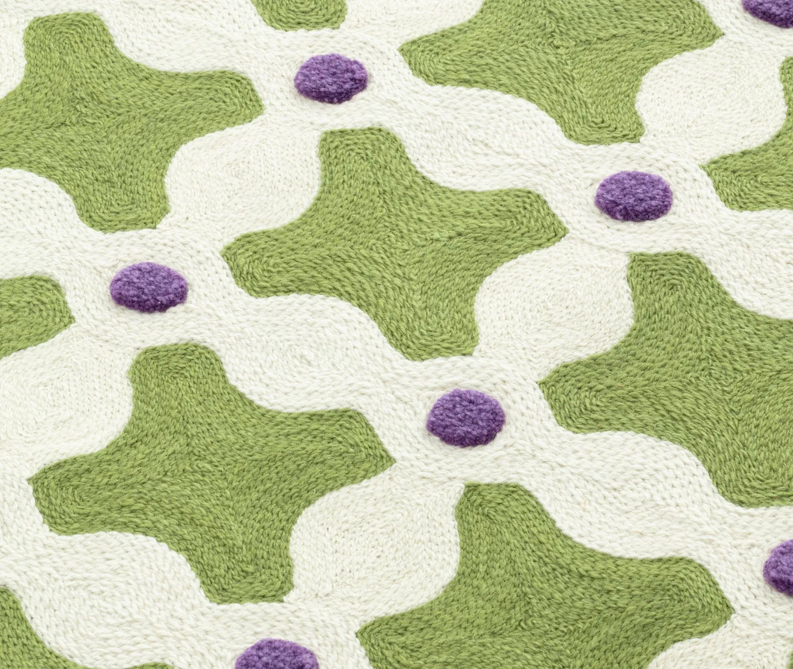 Area Rug with Geometric Pattern - Green